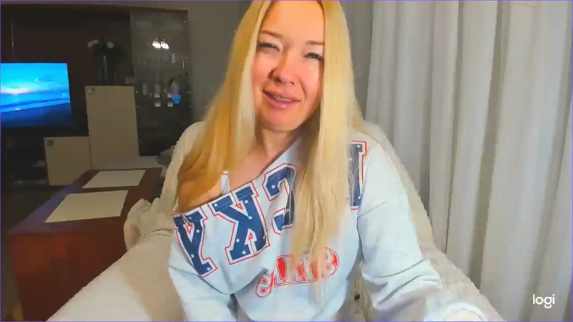 Gallery image thumbnail from FlamingoDream's myfreecams stream on, 04/28/2025, 21:19 image 19 of 20