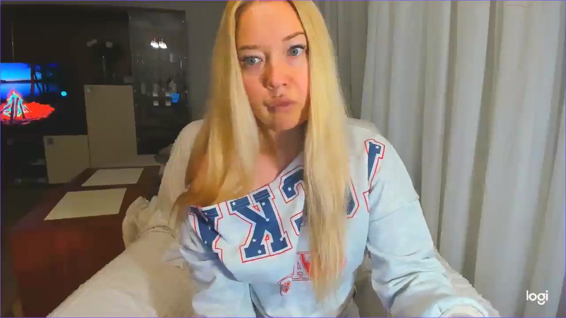 Gallery image thumbnail from FlamingoDream's myfreecams stream on, 04/28/2025, 21:19 image 7 of 20