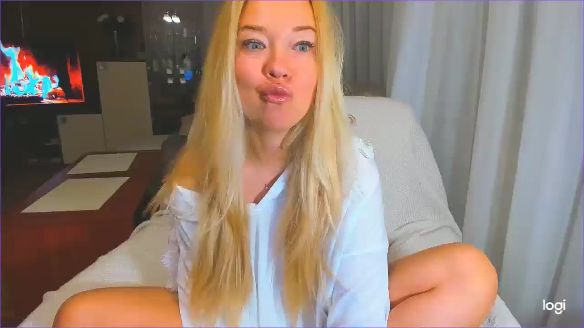 Gallery image thumbnail from FlamingoDream's myfreecams stream on, 04/29/2025, 21:22 image 1 of 20