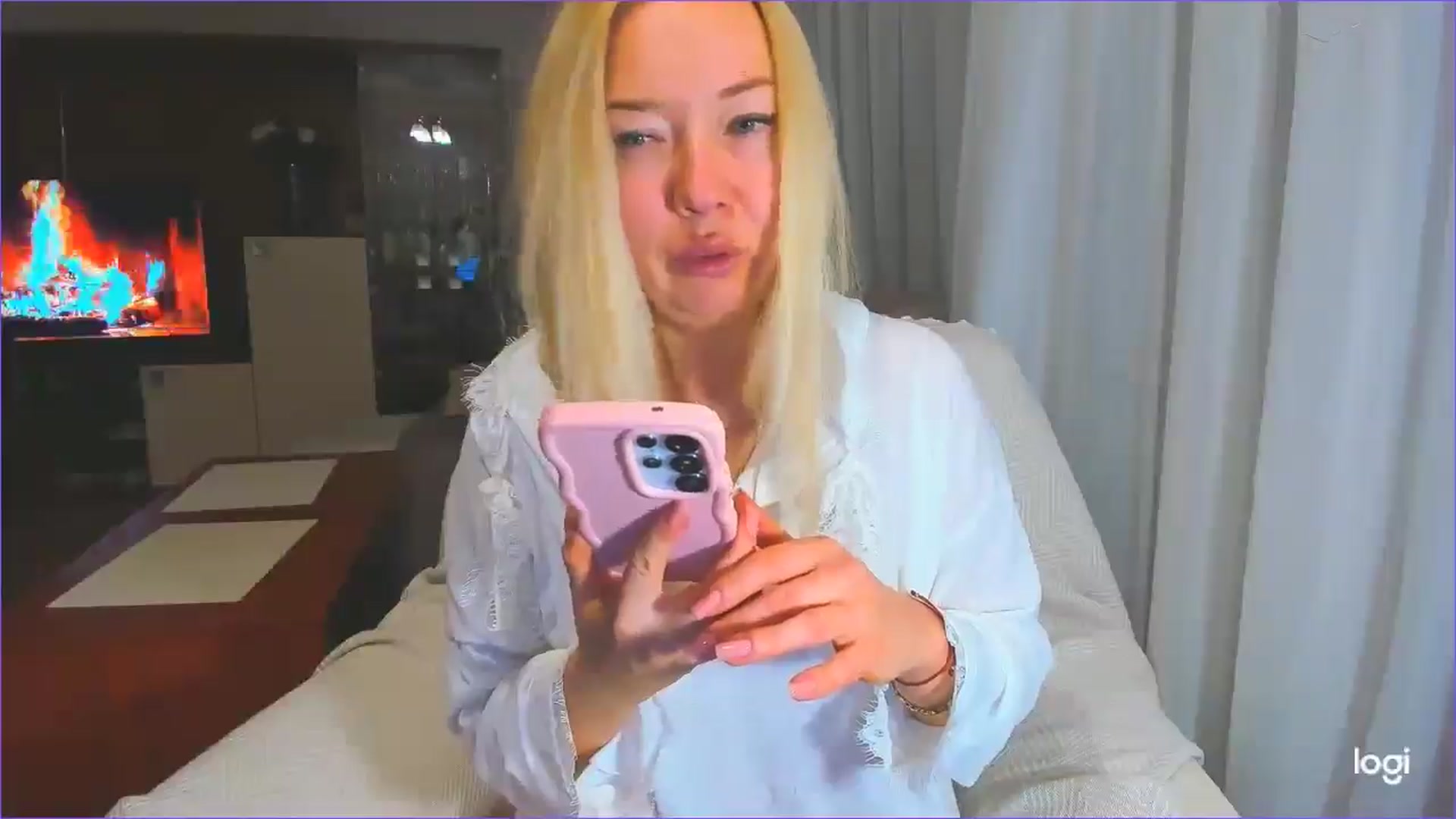 Gallery image thumbnail from FlamingoDream's myfreecams stream on, 04/29/2025, 21:22 image 9 of 20