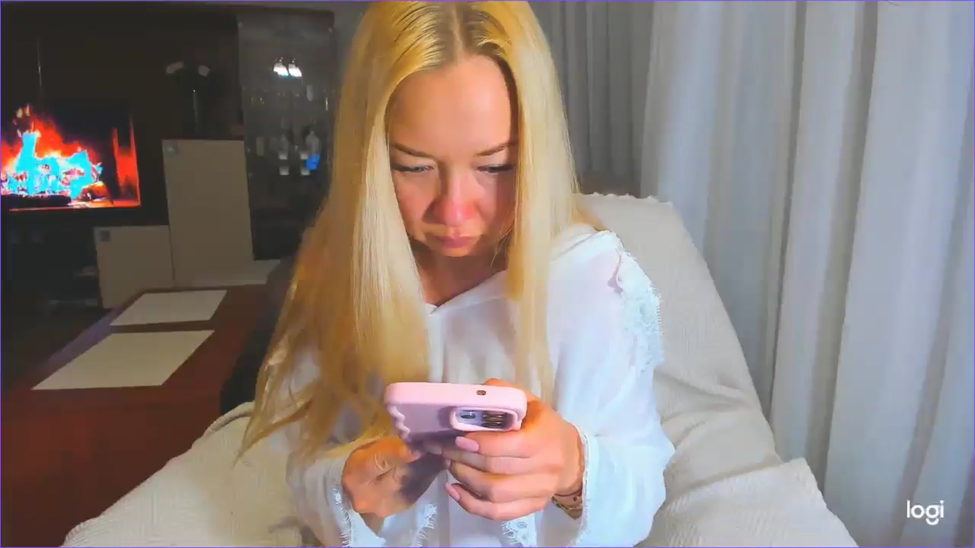 Gallery image thumbnail from FlamingoDream's myfreecams stream on, 04/29/2025, 21:22 image 11 of 20