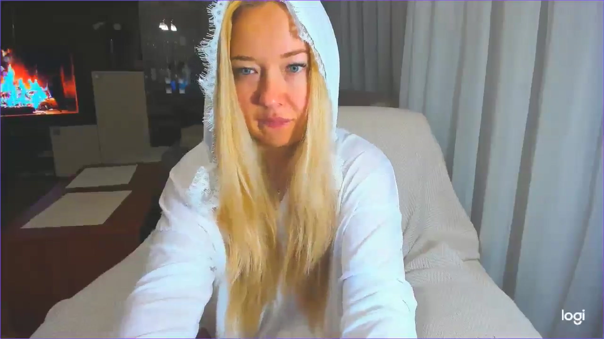 Gallery image thumbnail from FlamingoDream's myfreecams stream on, 04/29/2025, 23:16 image 15 of 20