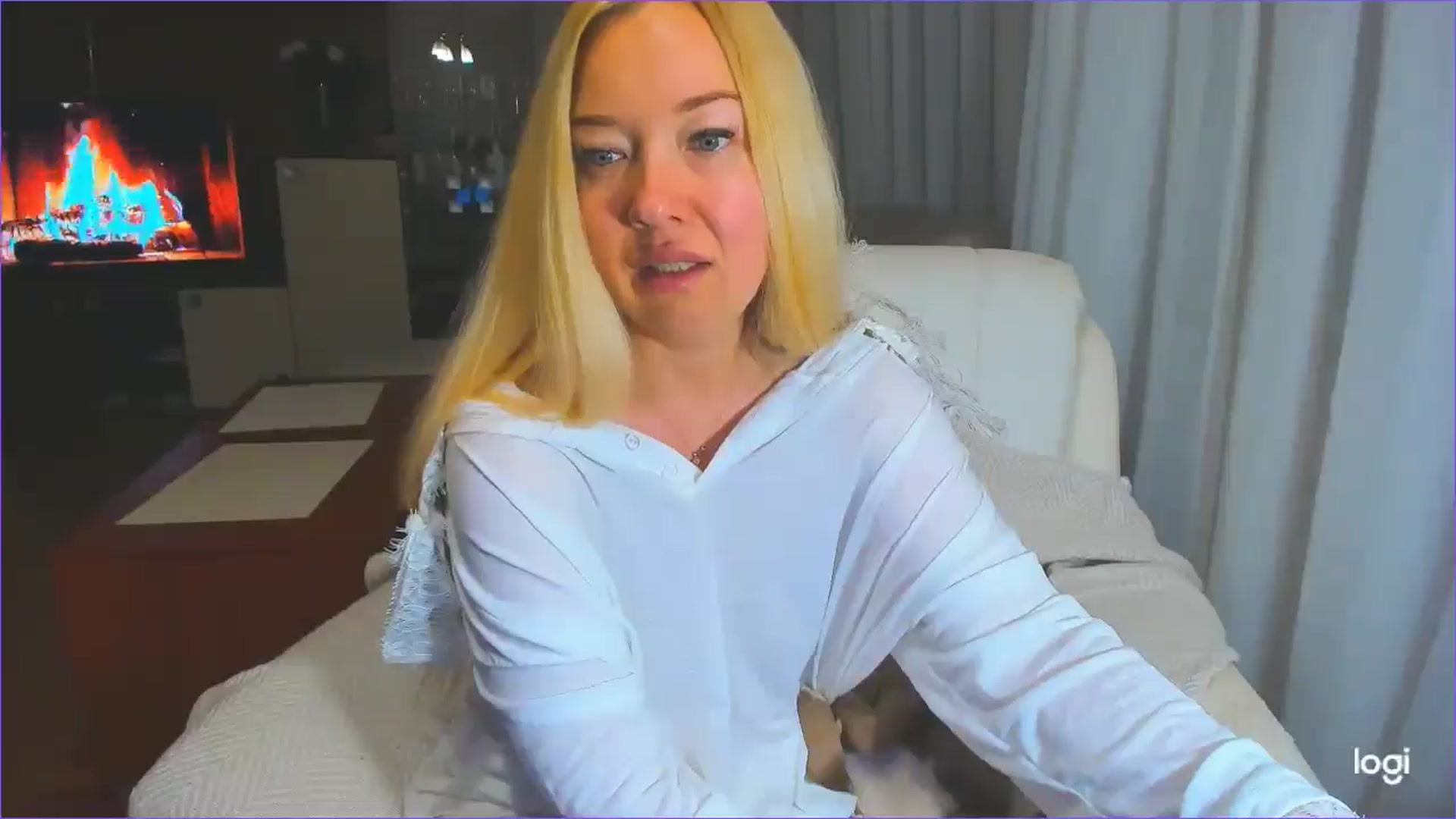 Gallery image thumbnail from FlamingoDream's myfreecams stream on, 04/29/2025, 23:16 image 6 of 20
