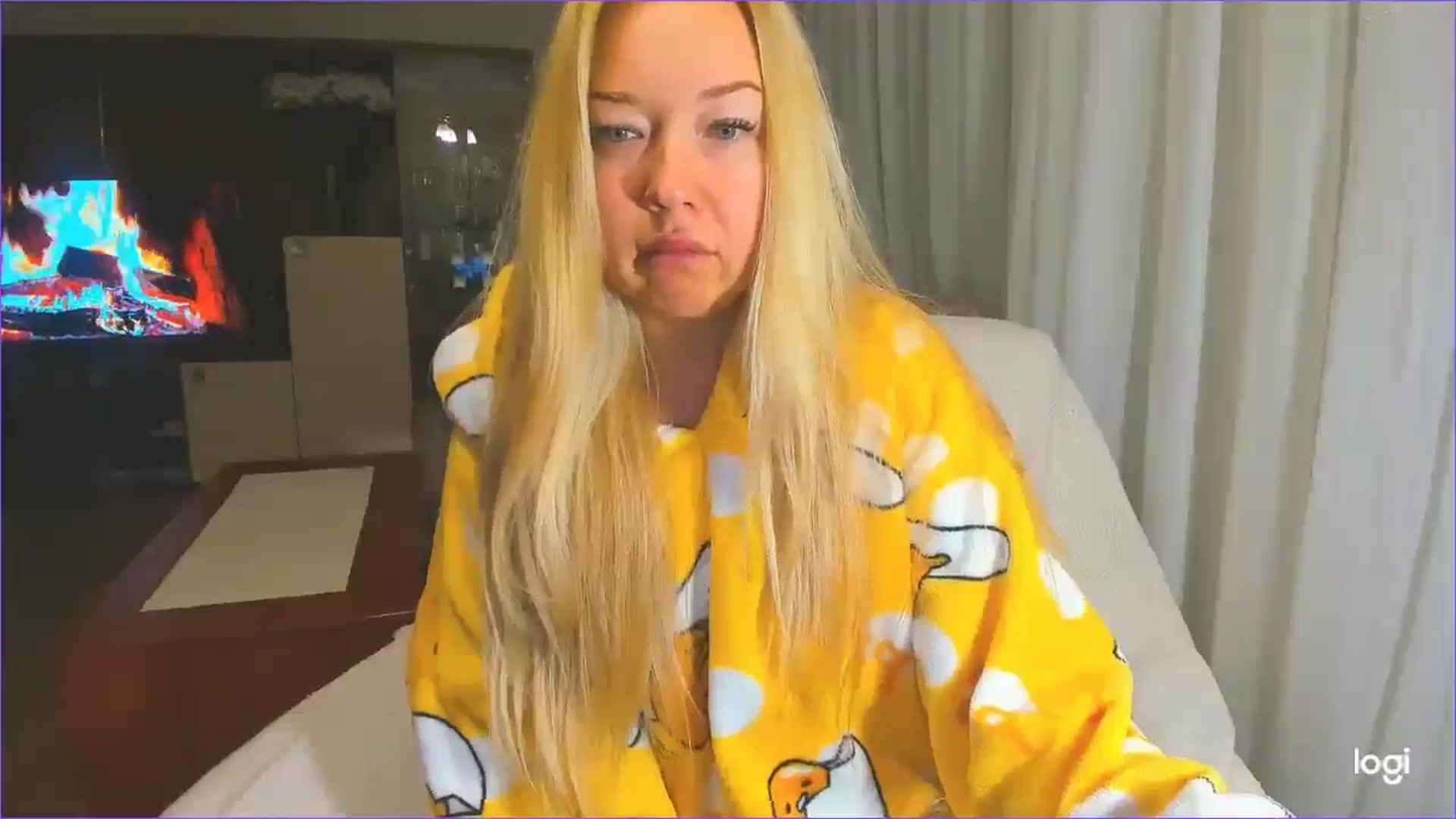 Gallery image thumbnail from FlamingoDream's myfreecams stream on, 05/02/2025, 01:37 image 4 of 20