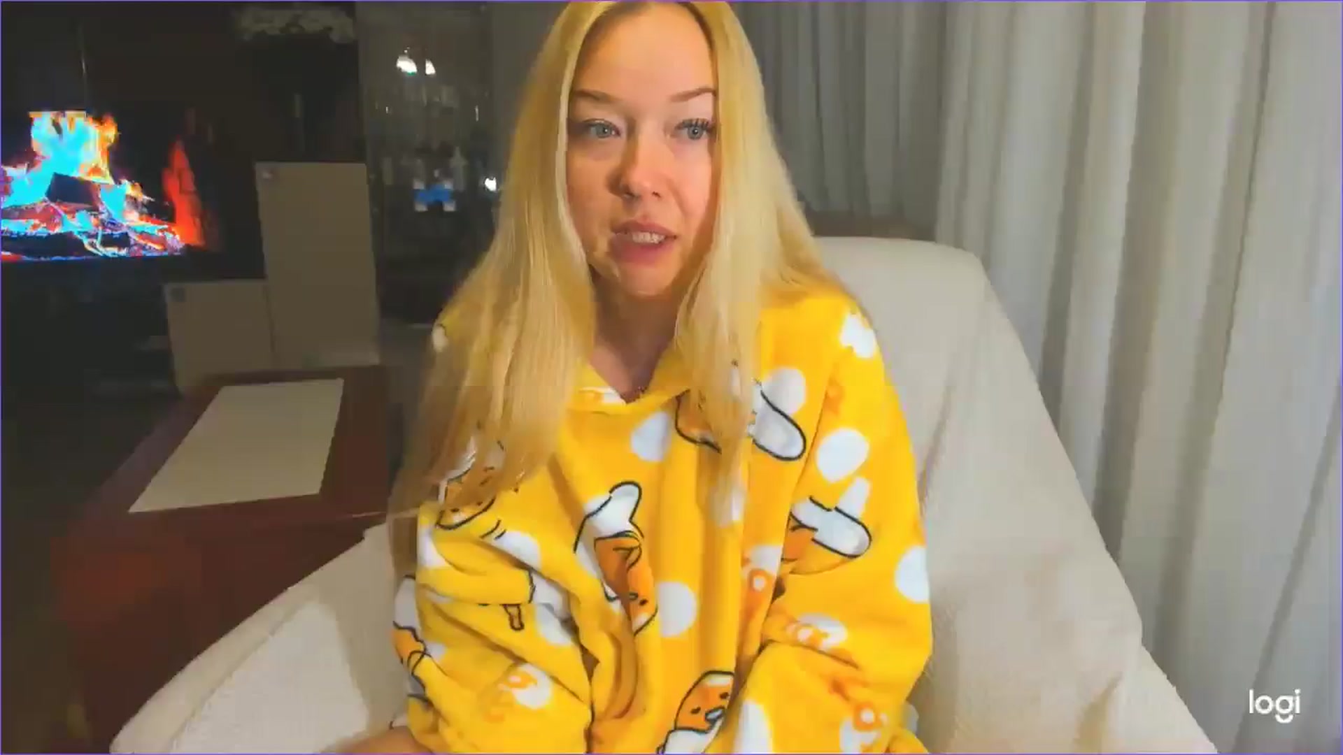 Gallery image thumbnail from FlamingoDream's myfreecams stream on, 05/02/2025, 01:37 image 6 of 20