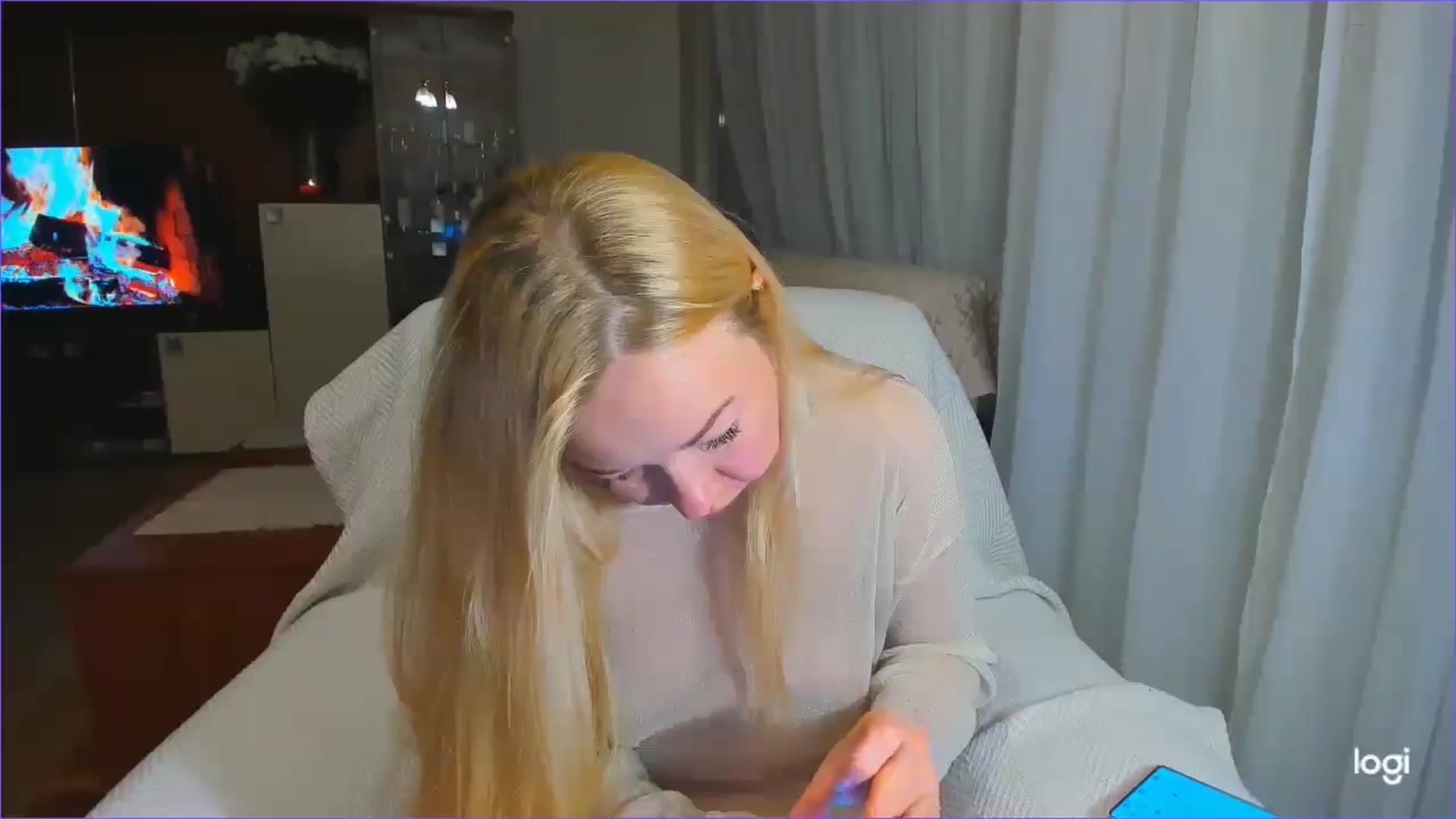 Gallery image thumbnail from FlamingoDream's myfreecams stream on, 05/08/2025, 23:38 image 9 of 20