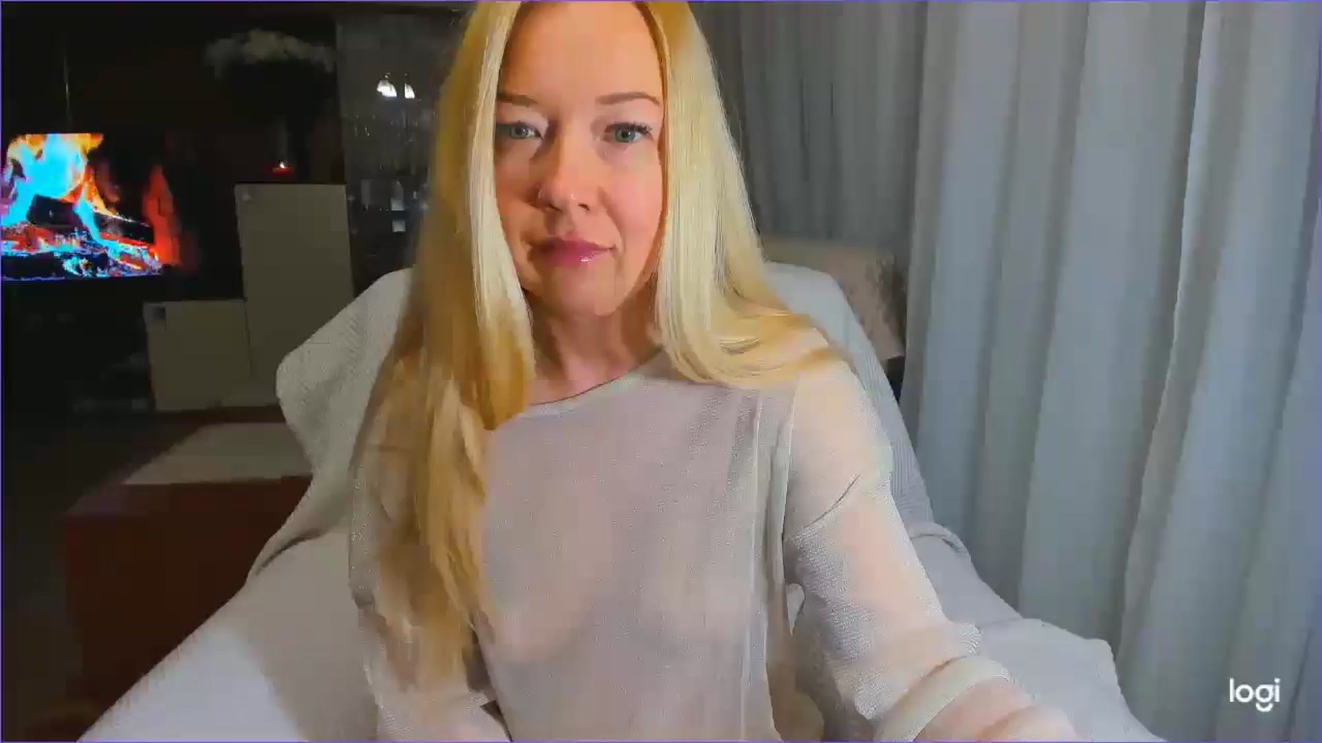 Gallery image thumbnail from FlamingoDream's myfreecams stream on, 05/08/2025, 23:38 image 16 of 20