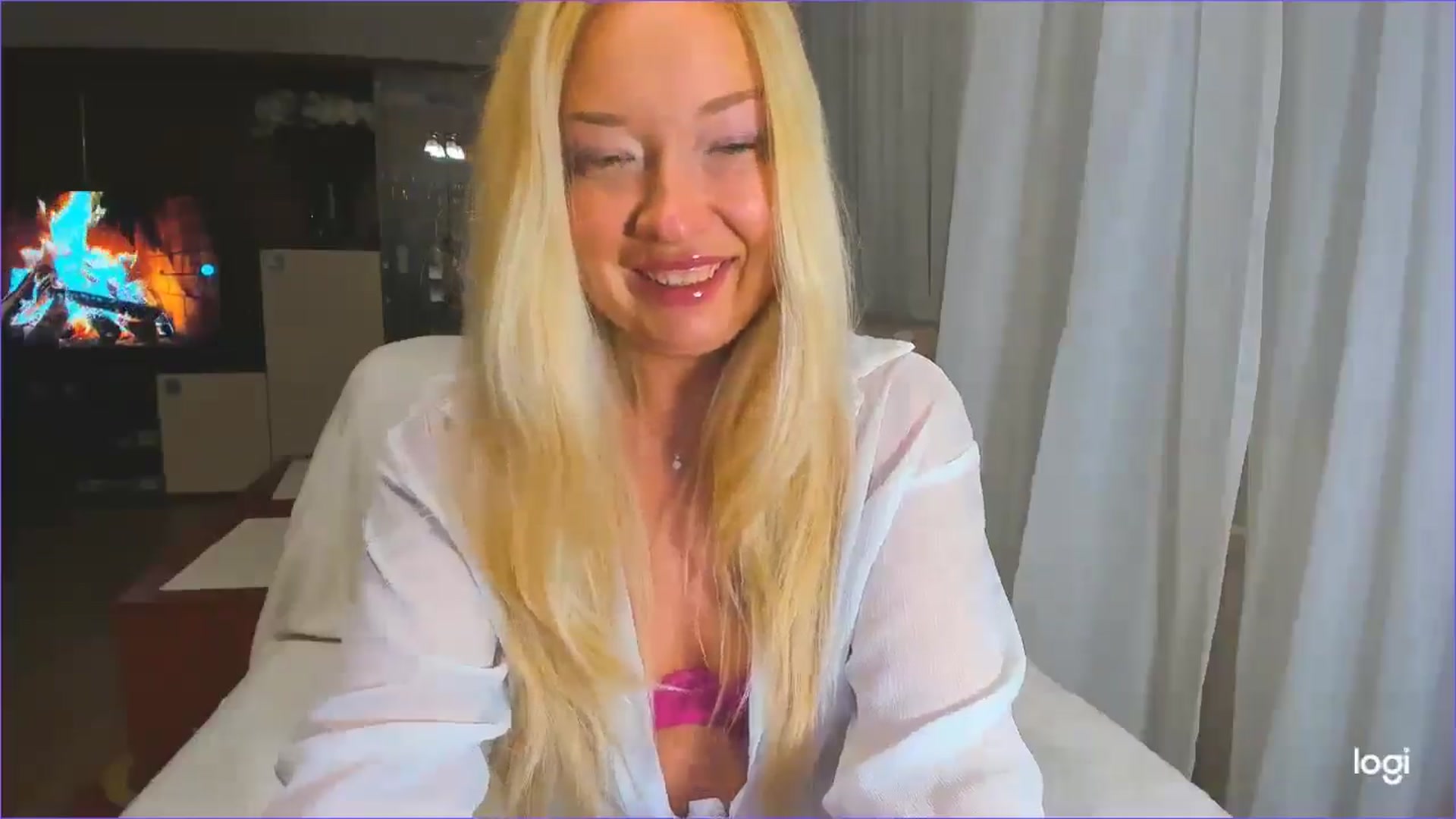 Gallery image thumbnail from FlamingoDream's myfreecams stream on, 05/14/2025, 21:24 image 7 of 20