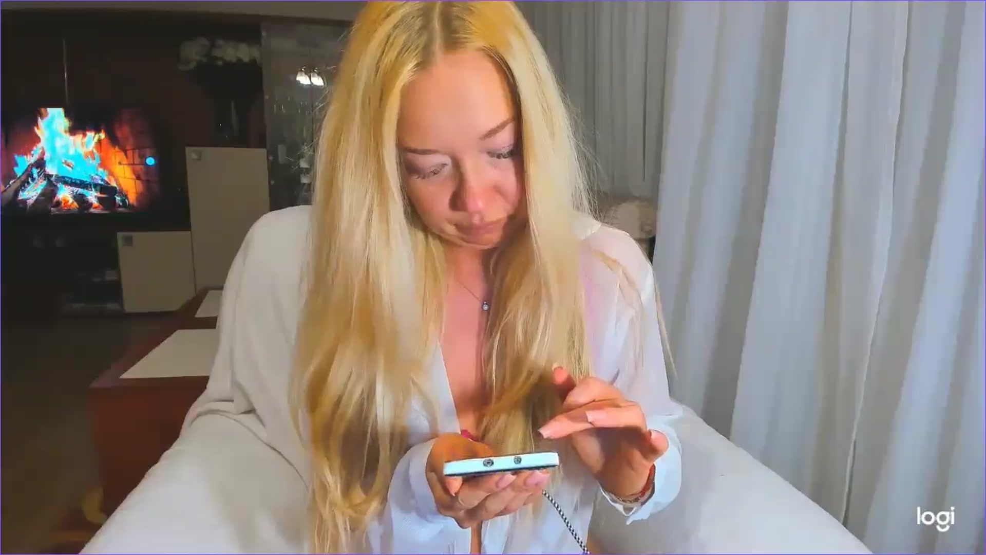 Gallery image thumbnail from FlamingoDream's myfreecams stream on, 05/15/2025, 24:02 image 9 of 20
