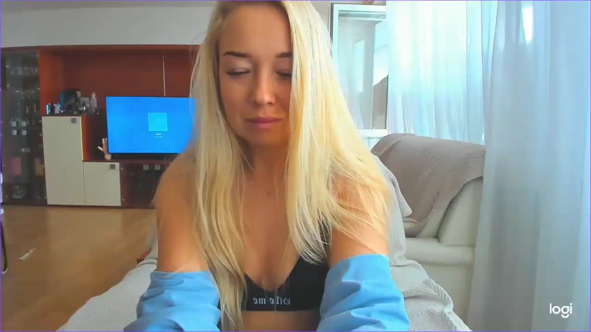 Gallery image thumbnail from FlamingoDream's myfreecams stream on, 05/21/2025, 14:12 image 17 of 20
