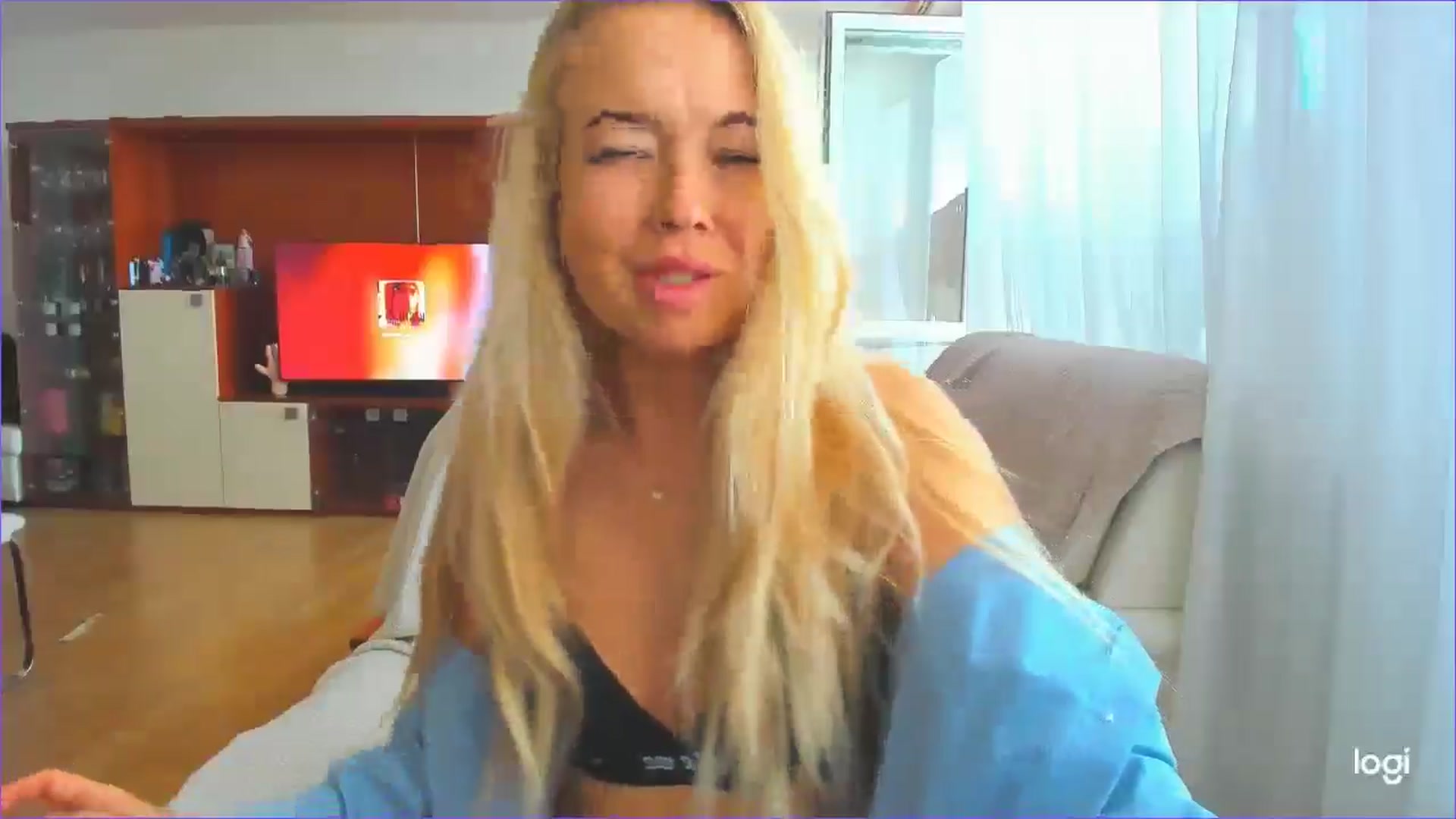 Gallery image thumbnail from FlamingoDream's myfreecams stream on, 05/21/2025, 14:12 image 2 of 20