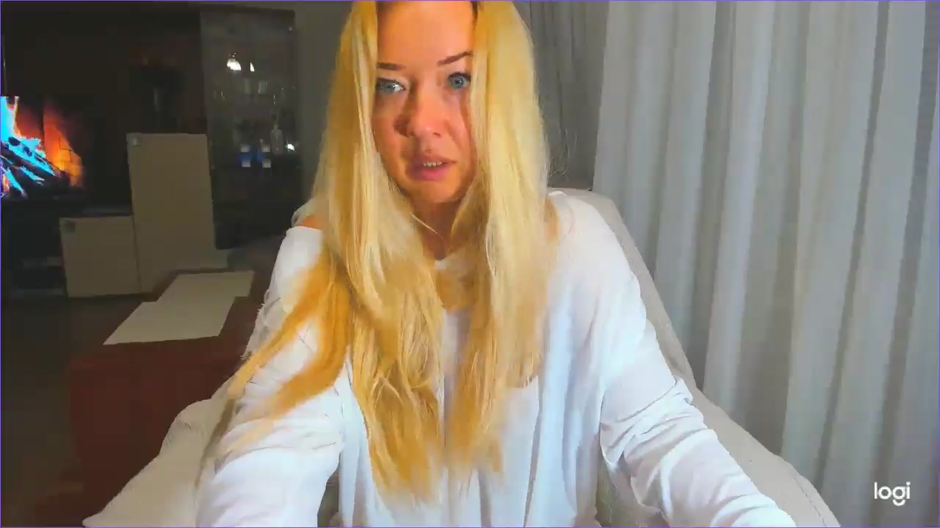 Gallery image thumbnail from FlamingoDream's myfreecams stream on, 05/27/2025, 23:56 image 8 of 20