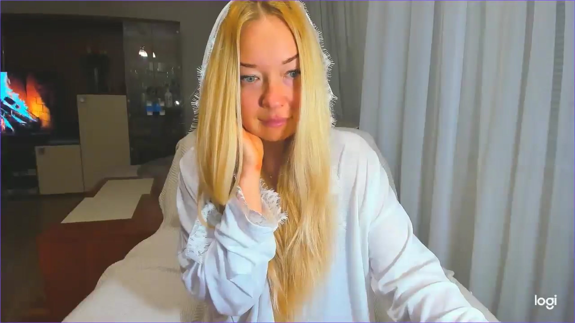 Gallery image thumbnail from FlamingoDream's myfreecams stream on, 05/28/2025, 24:52 image 6 of 20