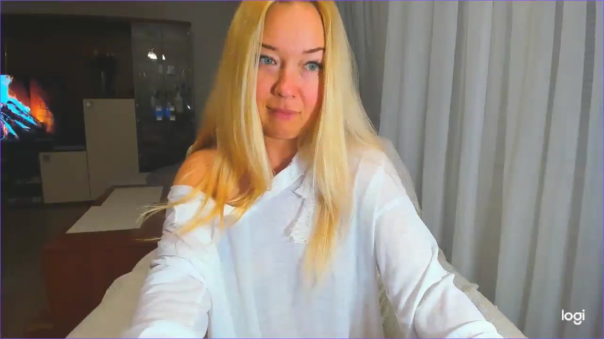 Gallery image thumbnail from FlamingoDream's myfreecams stream on, 05/28/2025, 24:52 image 2 of 20
