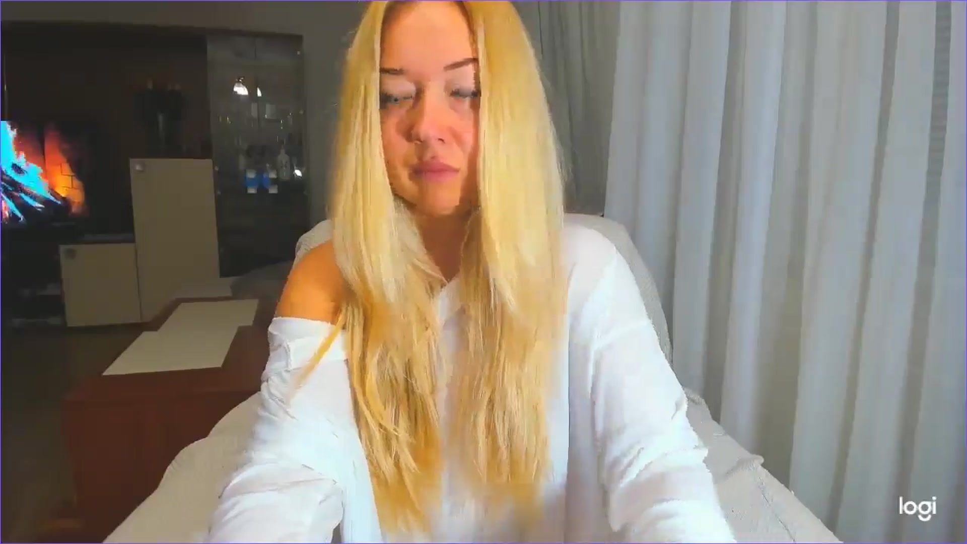 Gallery image thumbnail from FlamingoDream's myfreecams stream on, 05/28/2025, 24:52 image 3 of 20