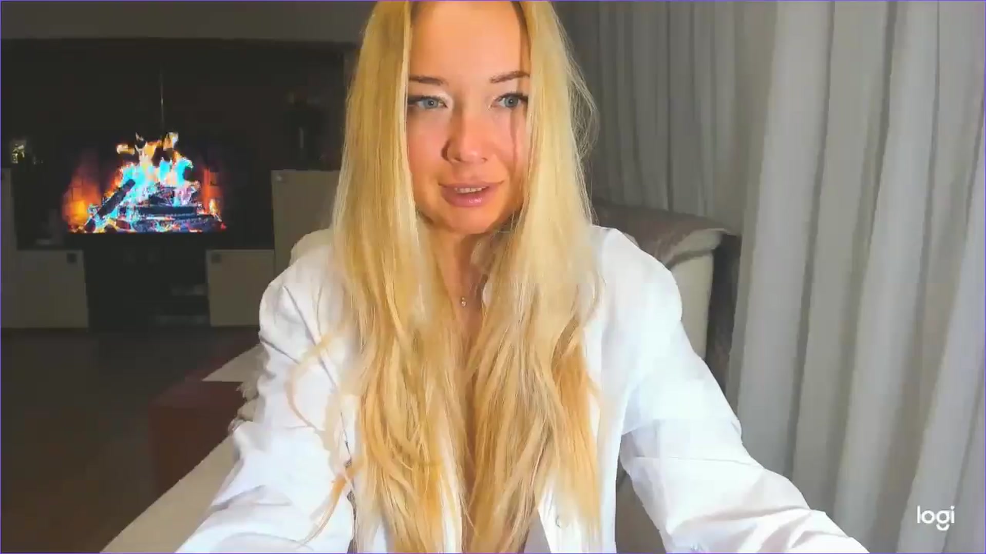 Gallery image thumbnail from FlamingoDream's myfreecams stream on, 05/28/2025, 21:19 image 19 of 20