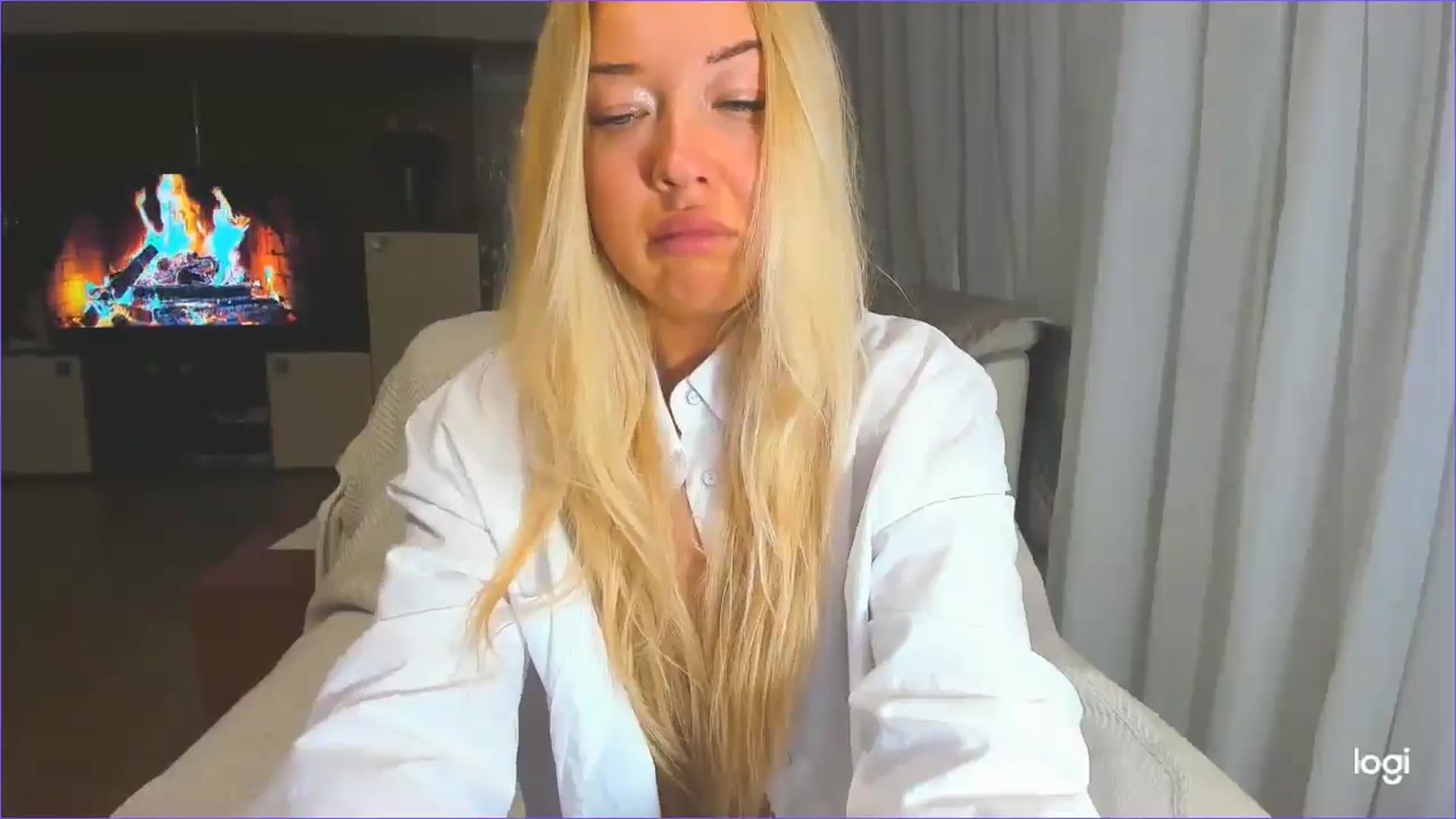 Gallery image thumbnail from FlamingoDream's myfreecams stream on, 05/28/2025, 22:27 image 13 of 20
