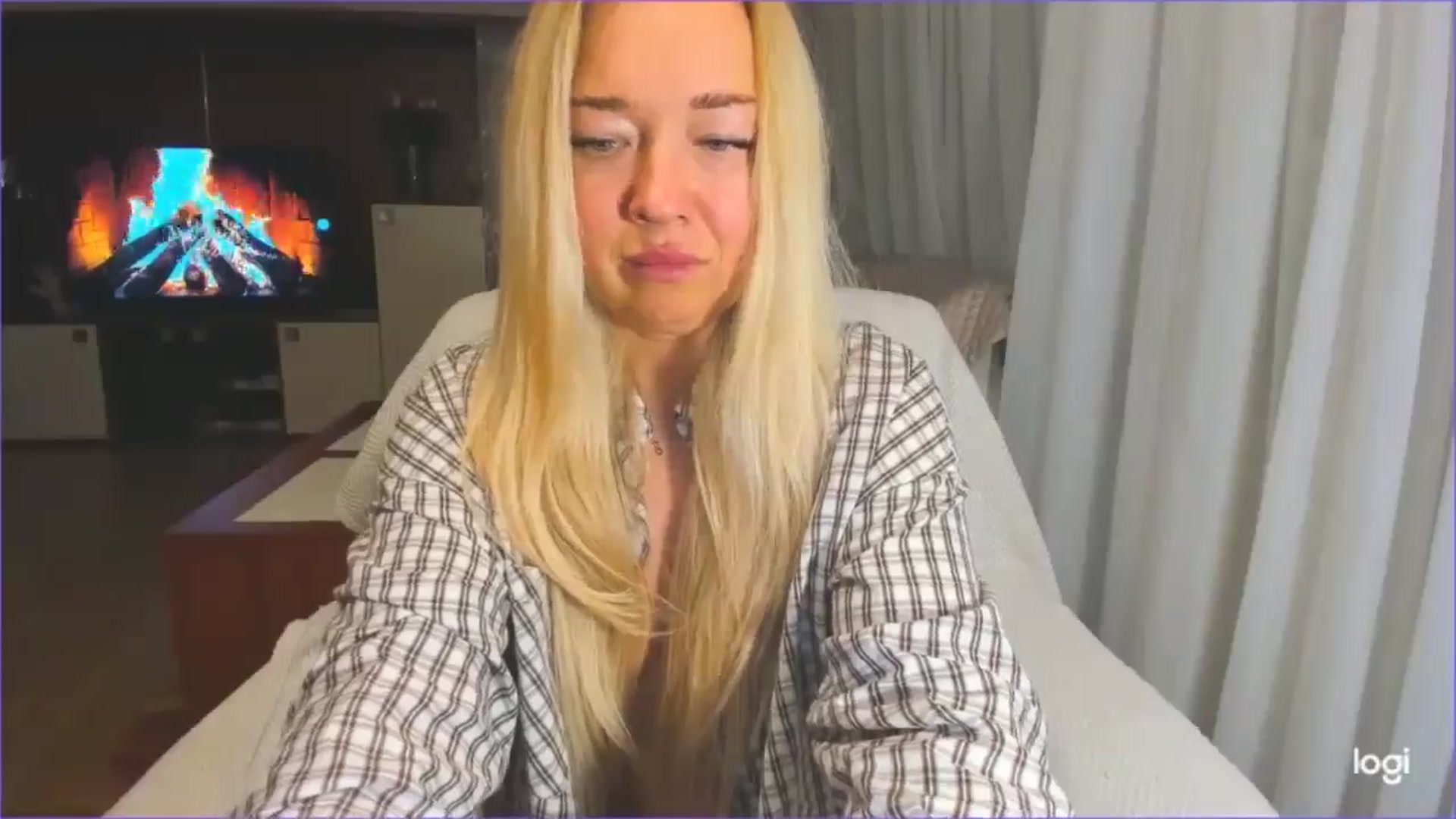 Gallery image thumbnail from FlamingoDream's myfreecams stream on, 05/30/2025, 24:46 image 19 of 20