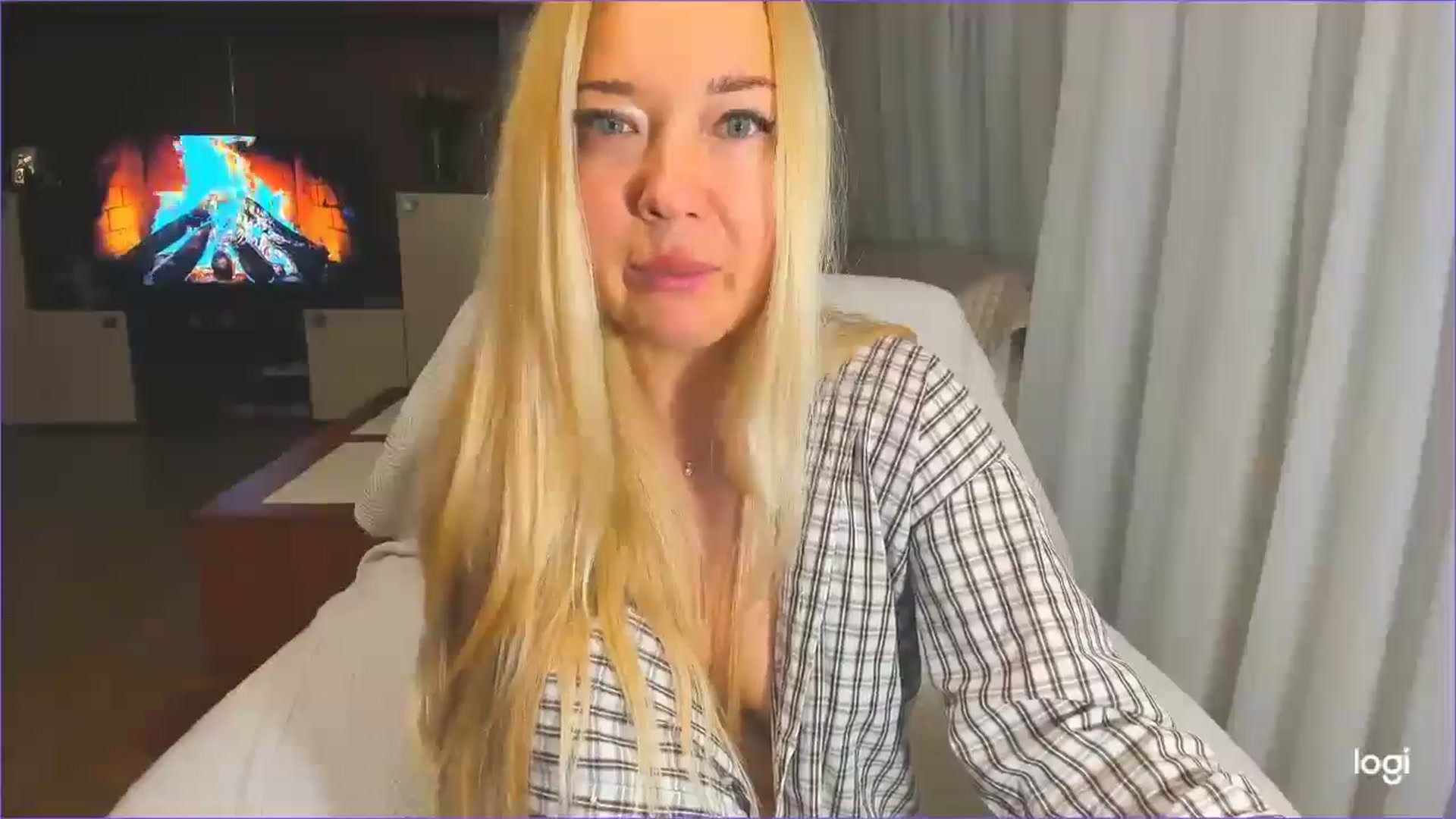 Gallery image thumbnail from FlamingoDream's myfreecams stream on, 05/30/2025, 02:07 image 17 of 20