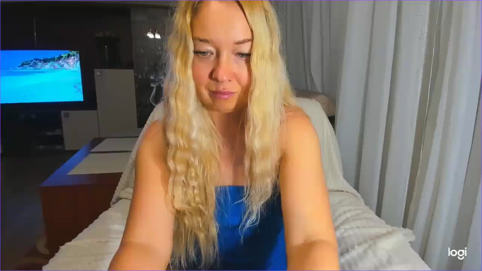Gallery image thumbnail from FlamingoDream's myfreecams stream on, 06/03/2025, 02:41 image 8 of 20