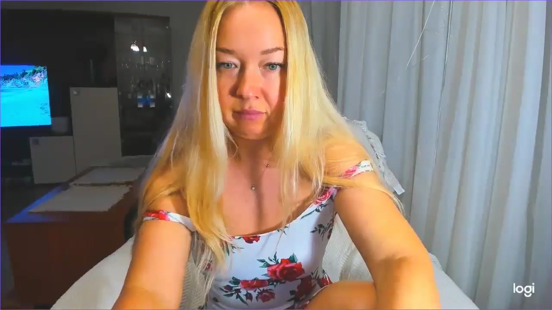 Gallery image thumbnail from FlamingoDream's myfreecams stream on, 06/09/2025, 20:58 image 17 of 20