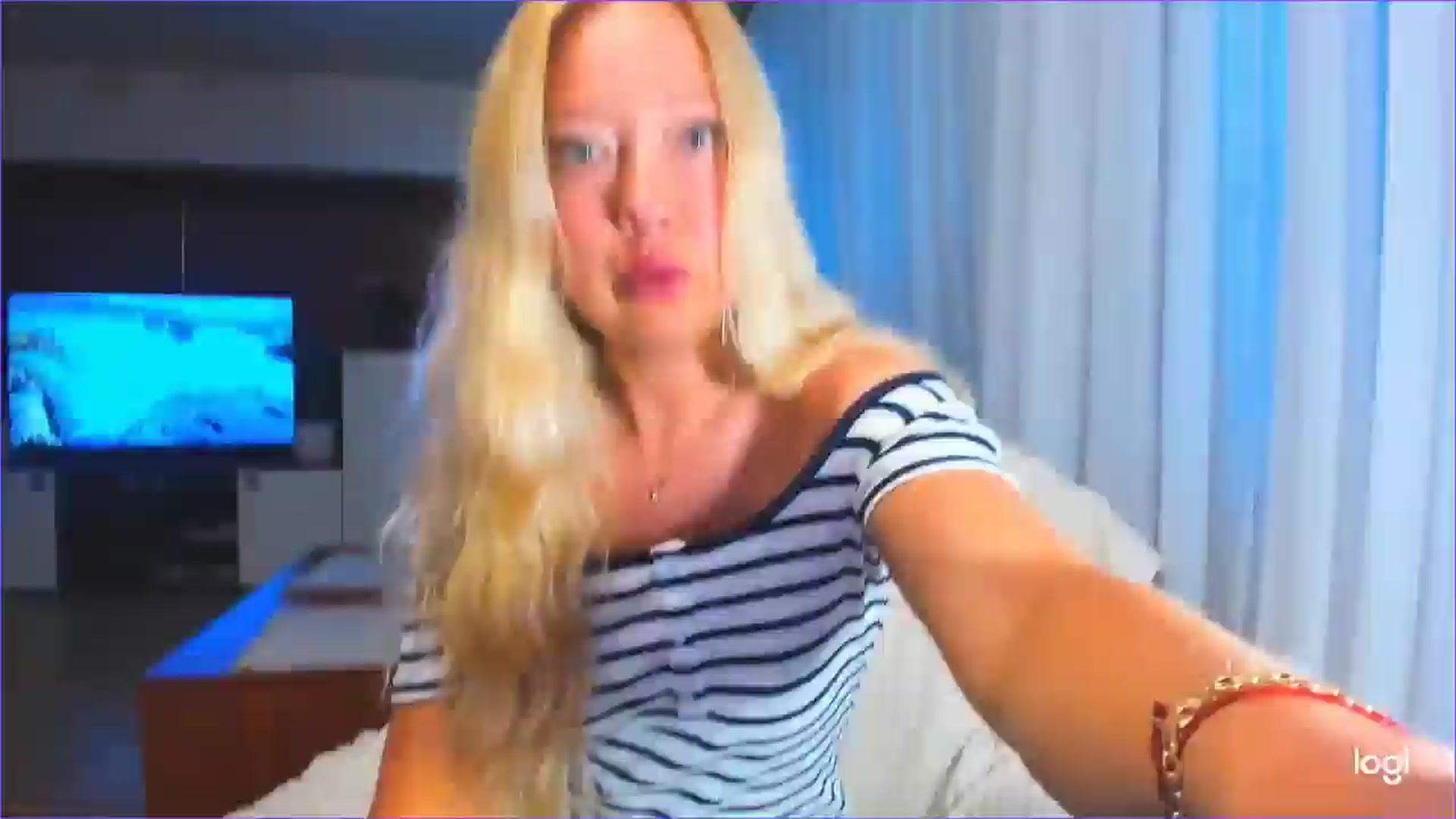 Gallery image thumbnail from FlamingoDream's myfreecams stream on, 06/18/2025, 19:51 image 1 of 20
