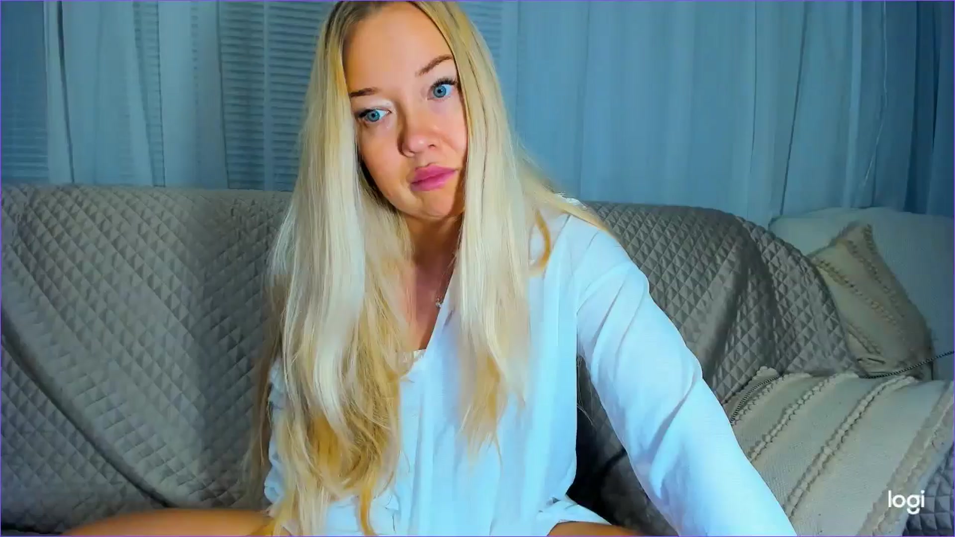 Gallery image thumbnail from FlamingoDream's myfreecams stream on, 08/06/2025, 24:32 image 11 of 20