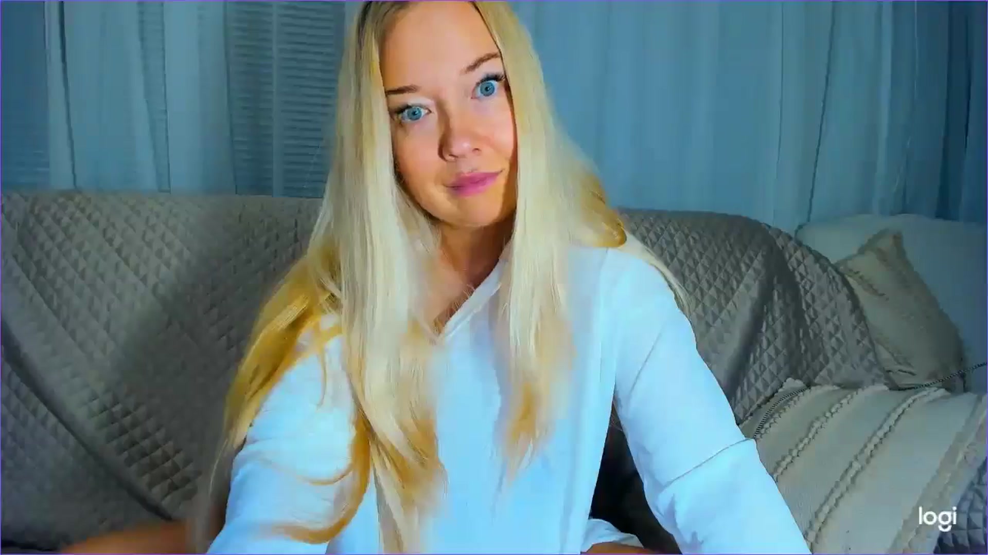 Gallery image thumbnail from FlamingoDream's myfreecams stream on, 08/06/2025, 24:32 image 8 of 20