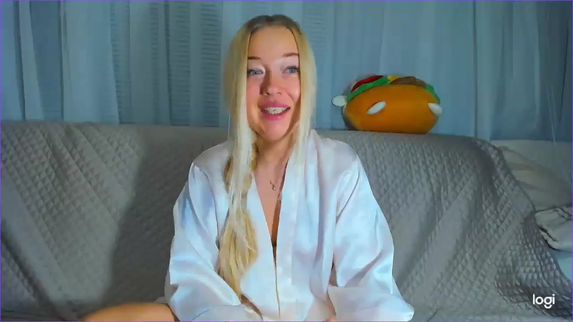 Gallery image thumbnail from FlamingoDream's myfreecams stream on, 08/08/2025, 24:15 image 17 of 20