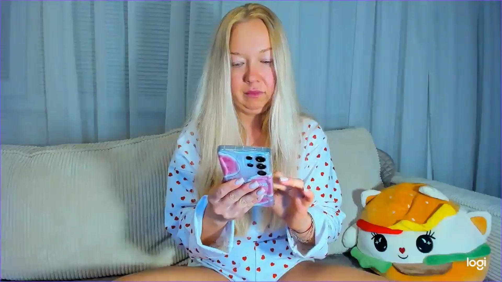 Gallery image thumbnail from FlamingoDream's myfreecams stream on, 08/26/2025, 23:49 image 3 of 20