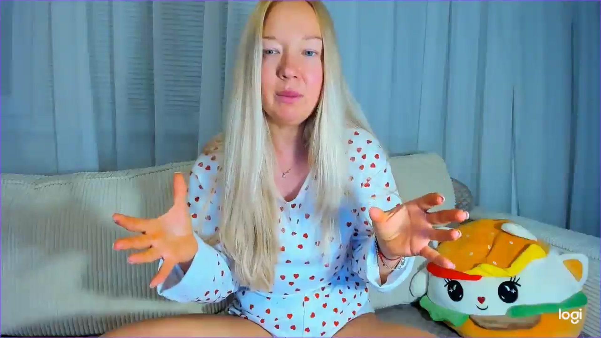 Gallery image thumbnail from FlamingoDream's myfreecams stream on, 08/26/2025, 23:49 image 9 of 20