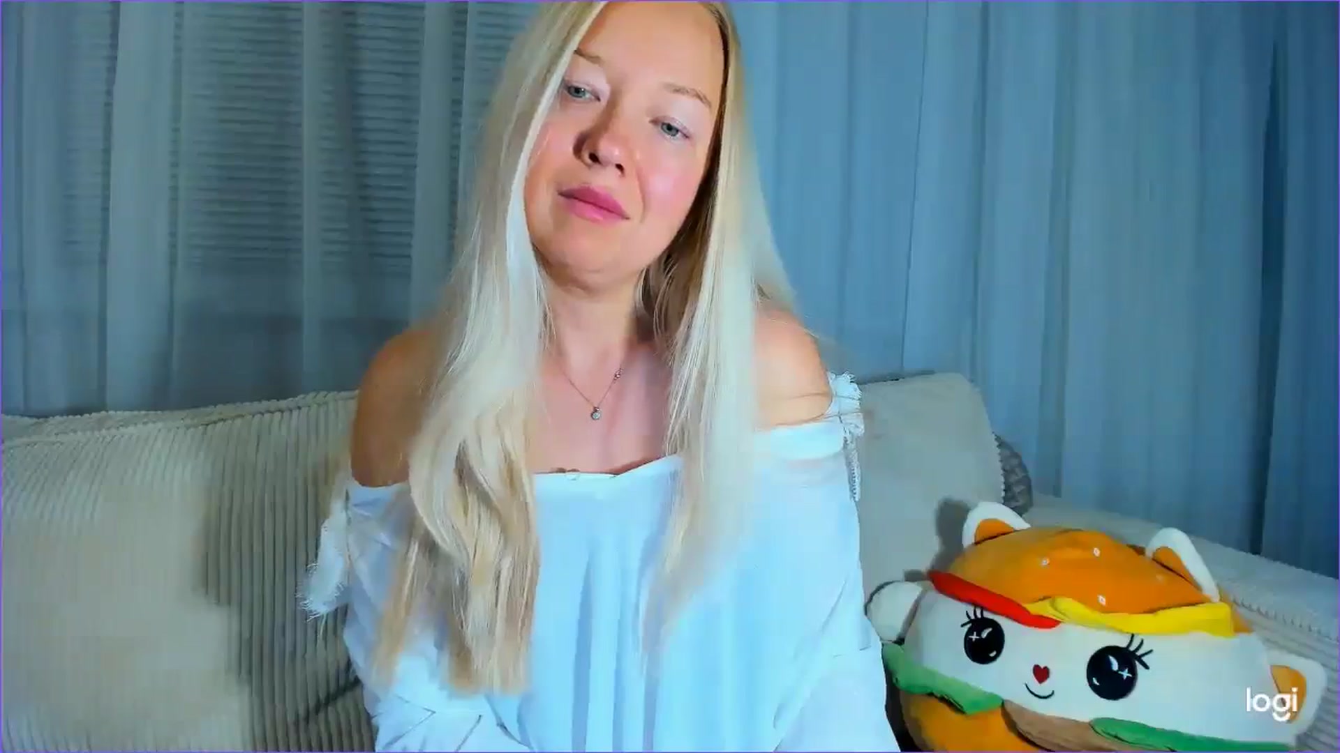 Gallery image thumbnail from FlamingoDream's myfreecams stream on, 08/27/2025, 20:45 image 12 of 20