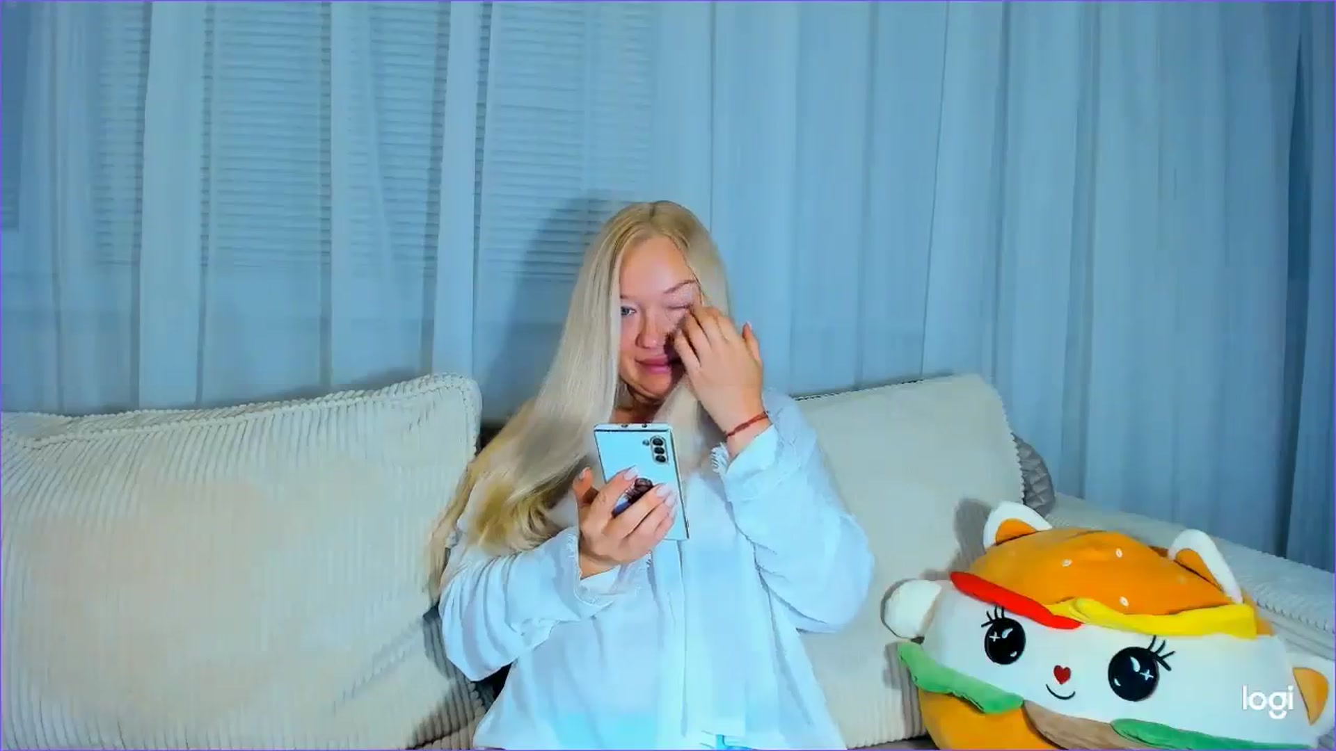 Gallery image thumbnail from FlamingoDream's myfreecams stream on, 08/27/2025, 20:45 image 4 of 20