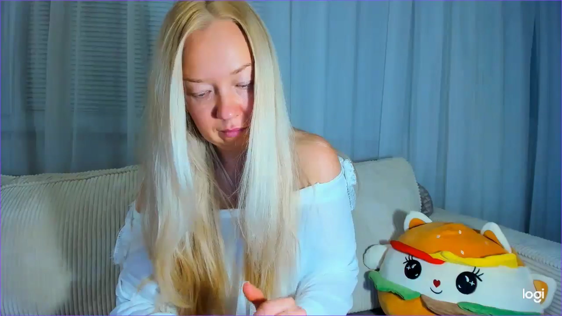 Gallery image thumbnail from FlamingoDream's myfreecams stream on, 08/27/2025, 20:45 image 16 of 20