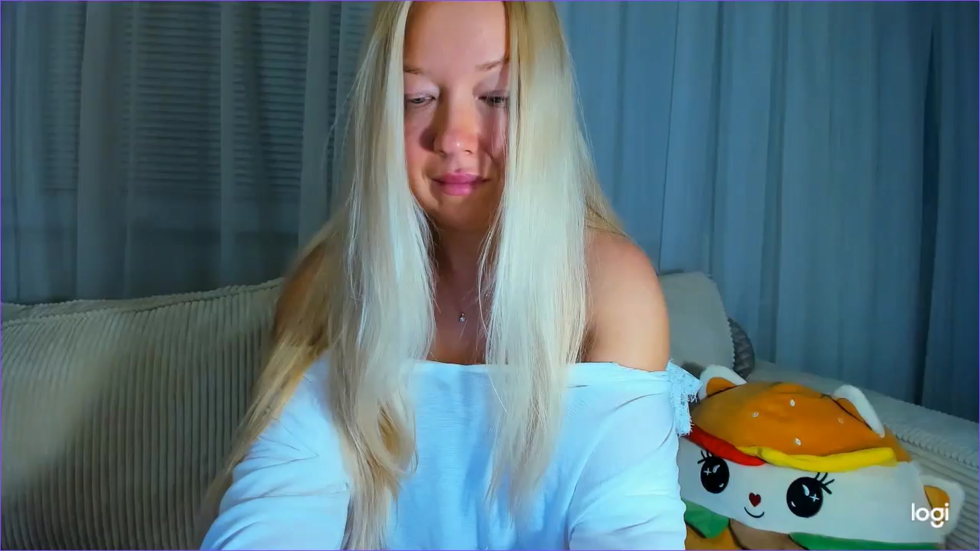 Gallery image thumbnail from FlamingoDream's myfreecams stream on, 08/27/2025, 21:43 image 1 of 20