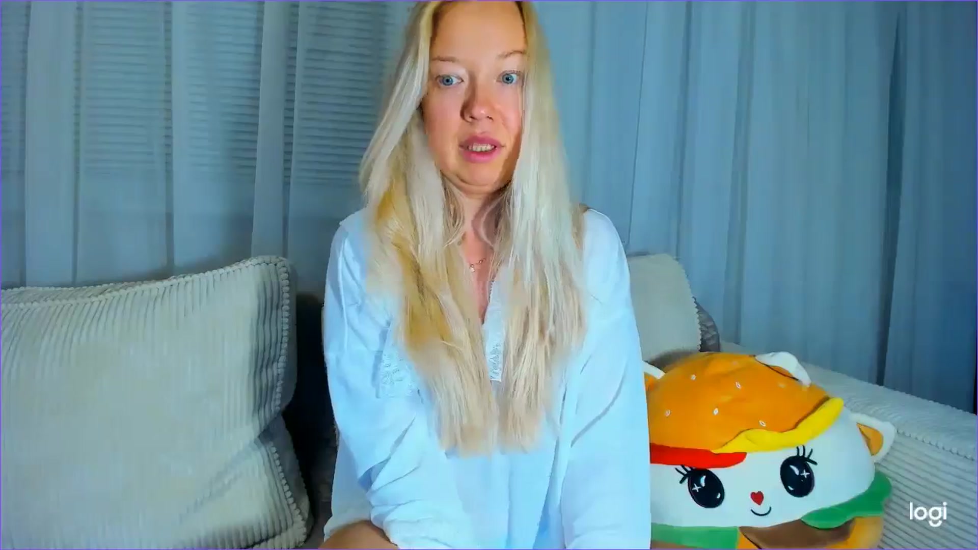 Gallery image thumbnail from FlamingoDream's myfreecams stream on, 08/27/2025, 23:53 image 13 of 20