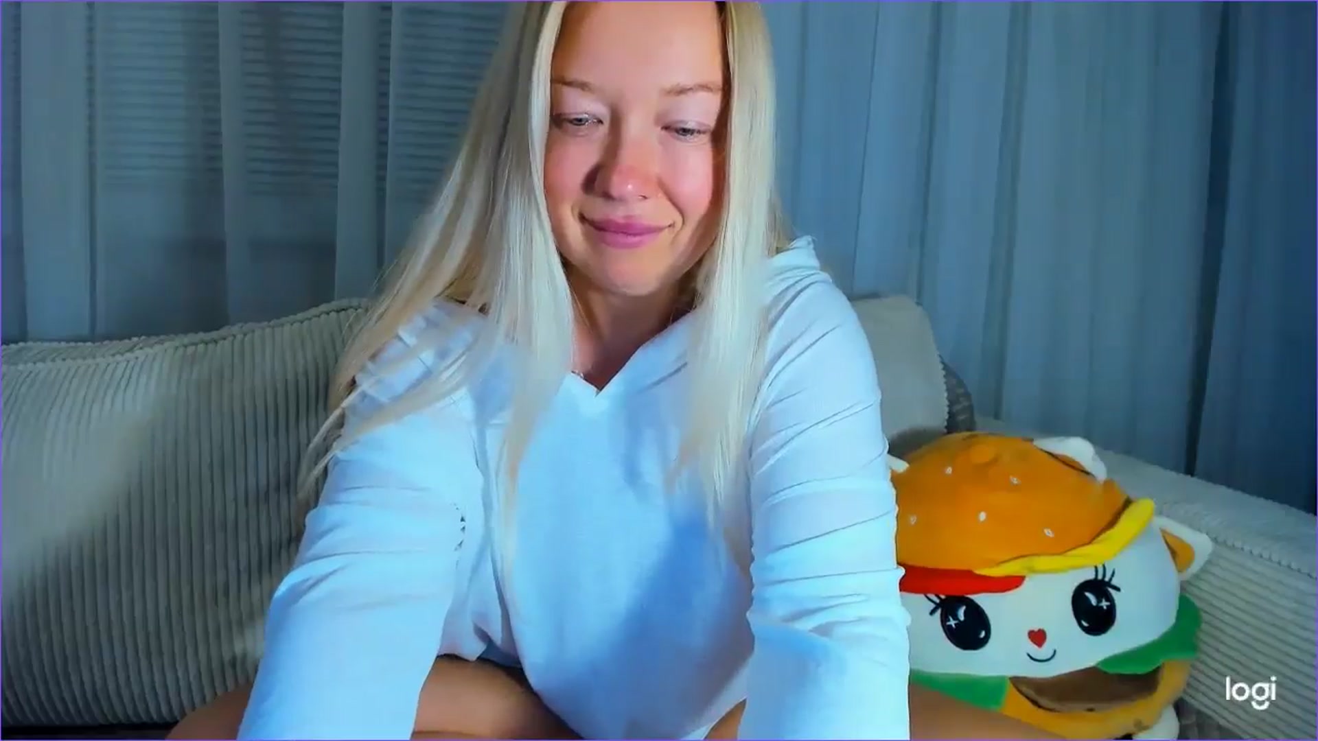 Gallery image thumbnail from FlamingoDream's myfreecams stream on, 08/27/2025, 23:53 image 4 of 20