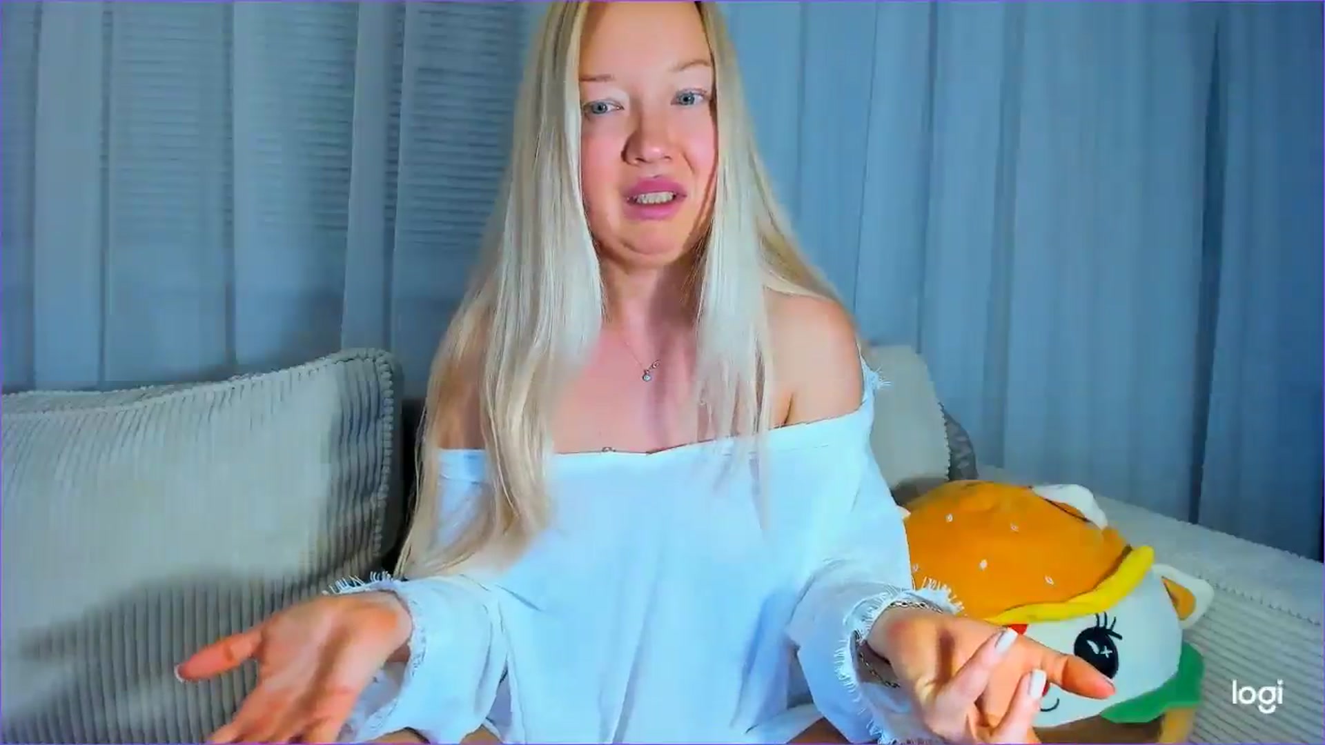 Gallery image thumbnail from FlamingoDream's myfreecams stream on, 08/27/2025, 23:53 image 5 of 20