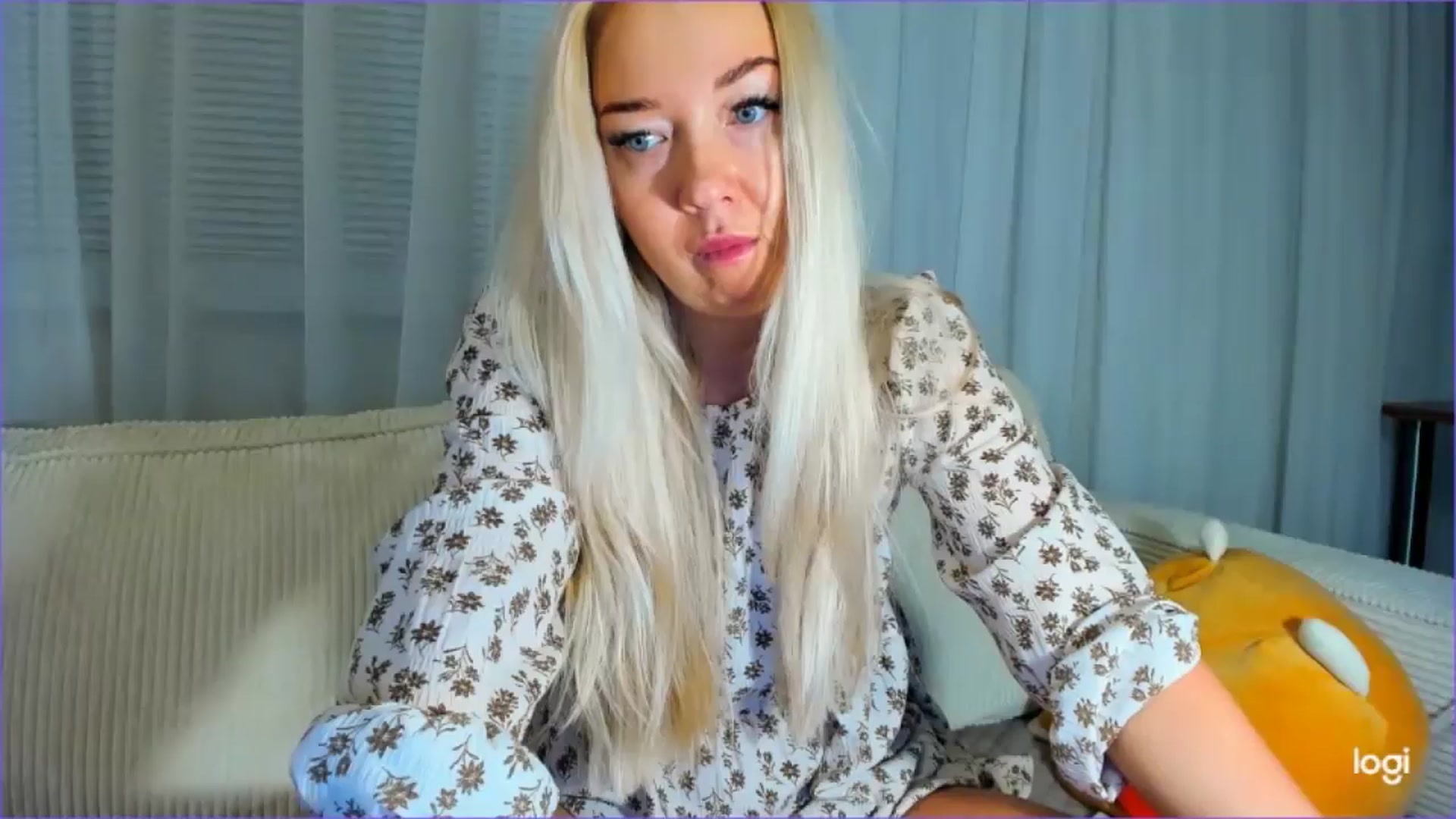 Gallery image thumbnail from FlamingoDream's myfreecams stream on, 08/28/2025, 20:00 image 10 of 20