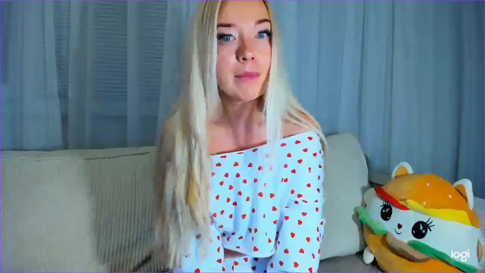 Gallery image thumbnail from FlamingoDream's myfreecams stream on, 08/28/2025, 21:34 image 18 of 20