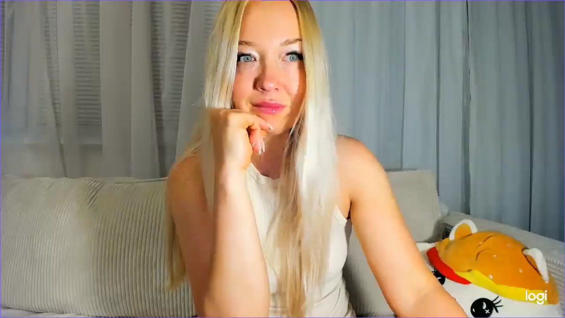 Gallery image thumbnail from FlamingoDream's myfreecams stream on, 09/08/2025, 21:25 image 16 of 20