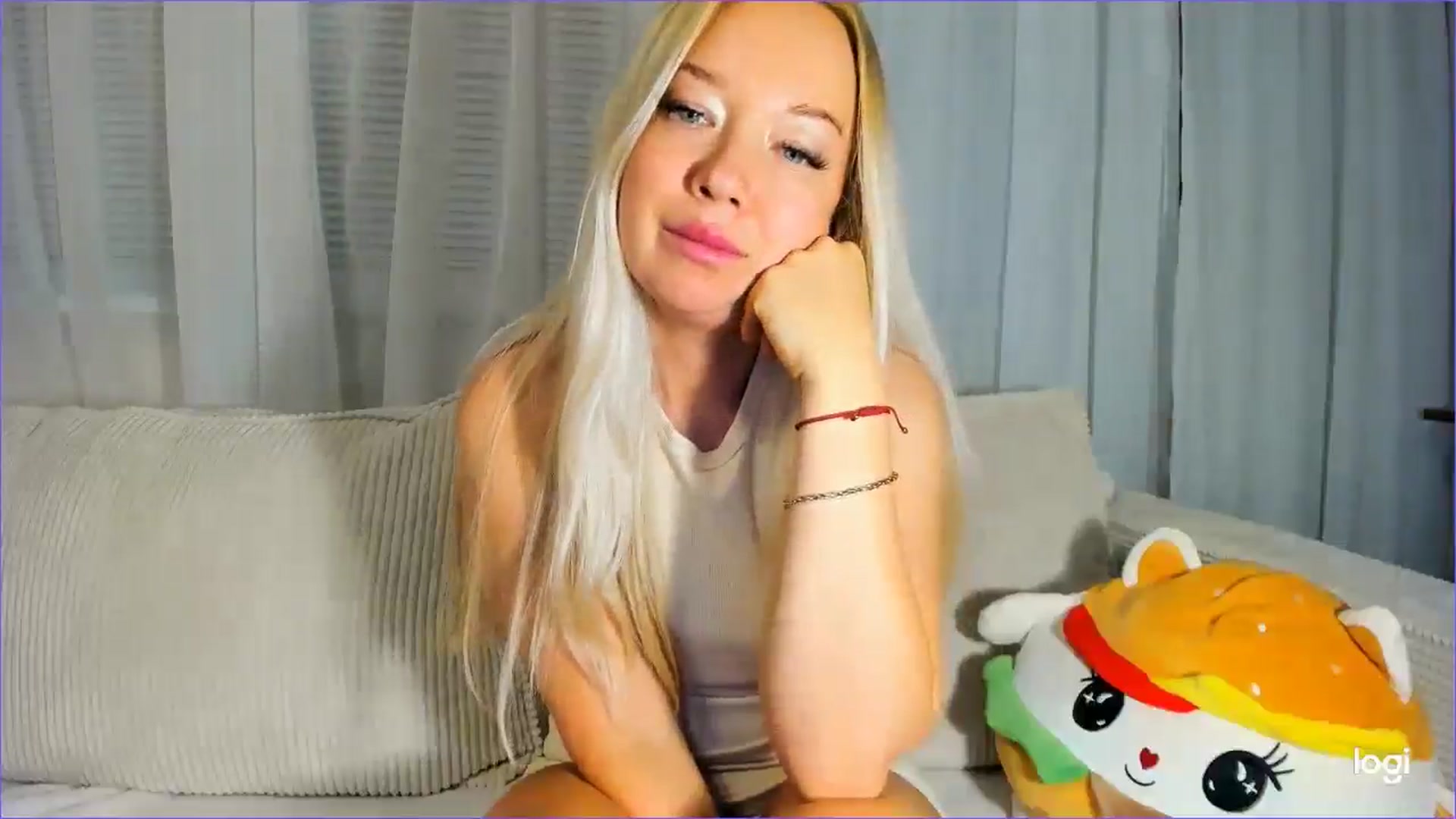 Gallery image thumbnail from FlamingoDream's myfreecams stream on, 09/08/2025, 22:48 image 9 of 20