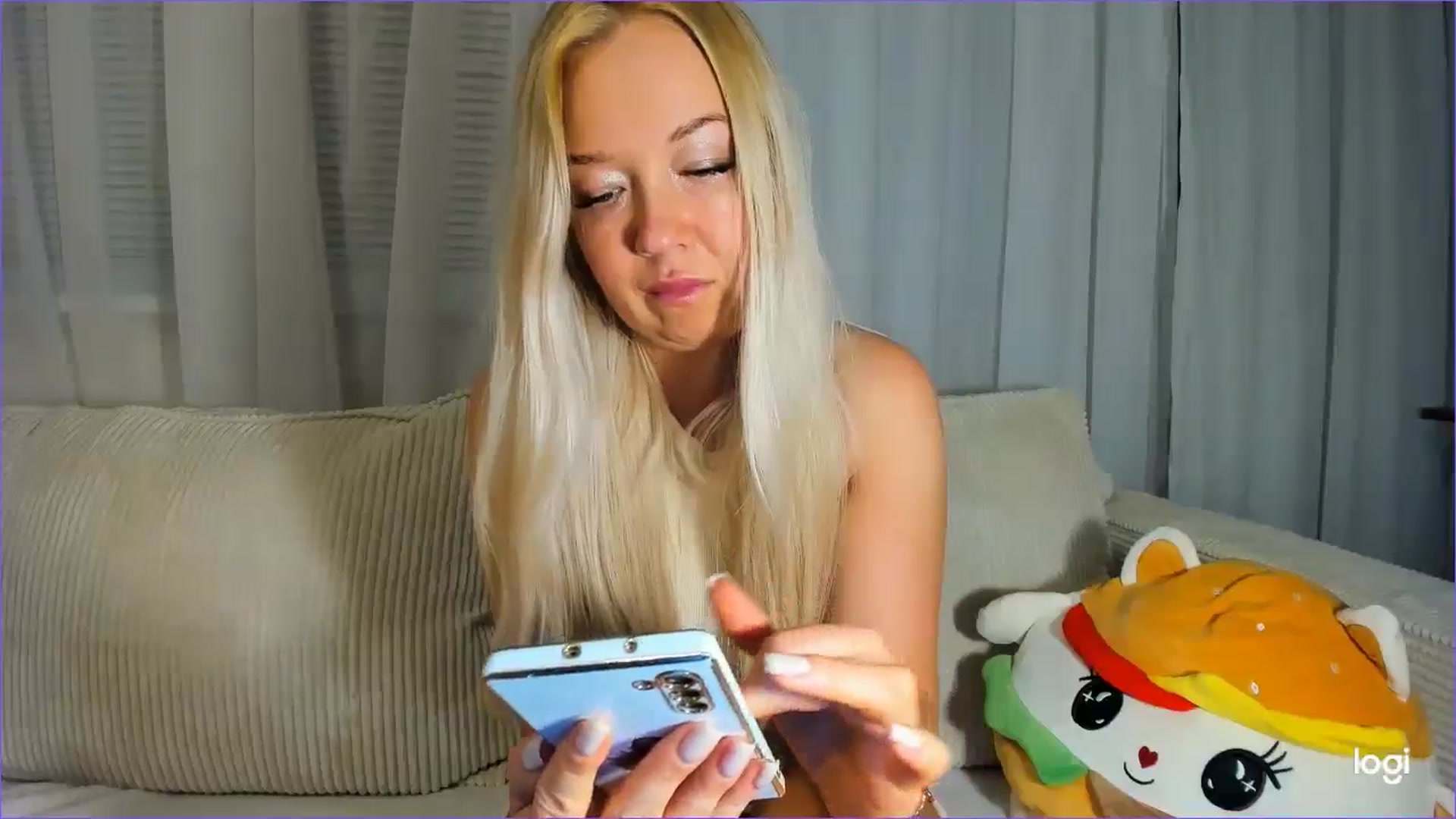 Gallery image thumbnail from FlamingoDream's myfreecams stream on, 09/08/2025, 22:48 image 12 of 20