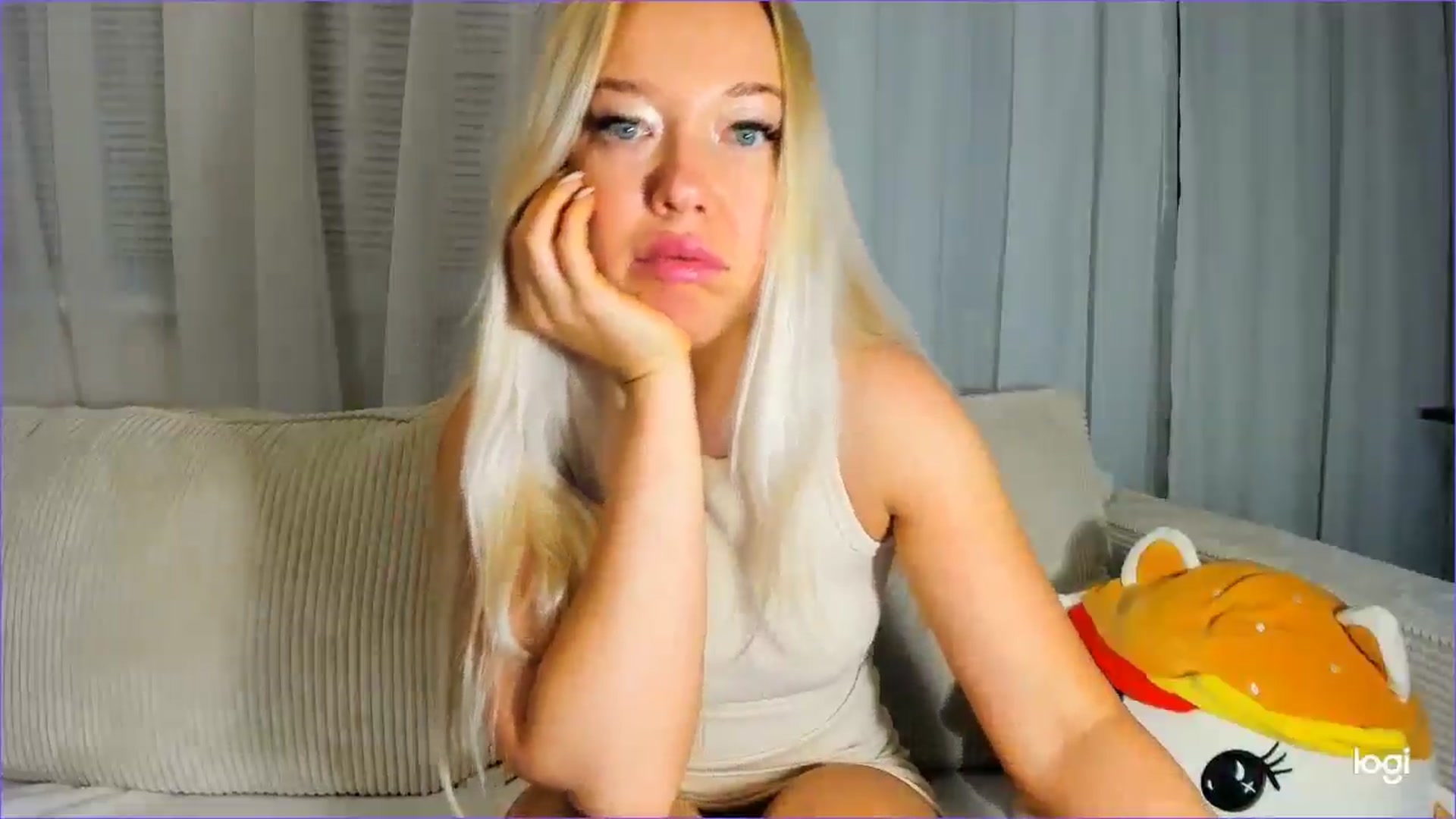 Gallery image thumbnail from FlamingoDream's myfreecams stream on, 09/08/2025, 22:48 image 8 of 20