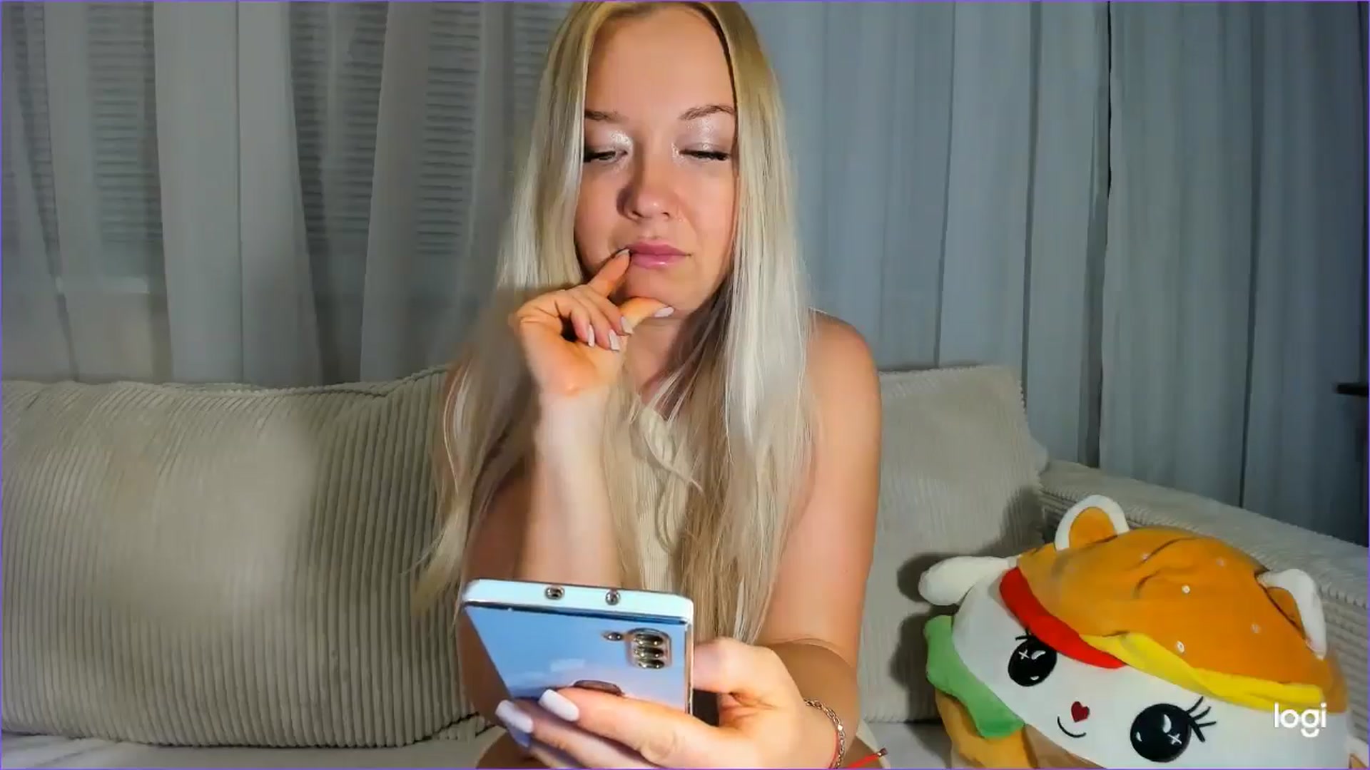 Gallery image thumbnail from FlamingoDream's myfreecams stream on, 09/08/2025, 22:48 image 13 of 20