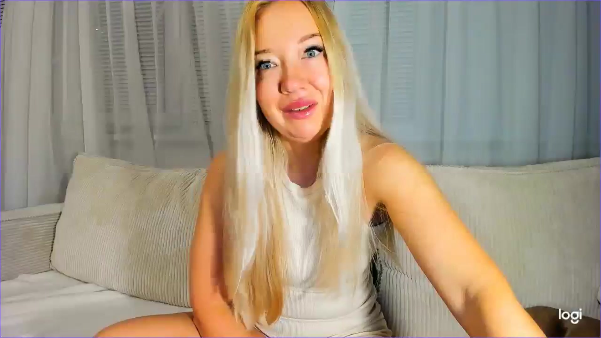 Gallery image thumbnail from FlamingoDream's myfreecams stream on, 09/09/2025, 04:51 image 8 of 20
