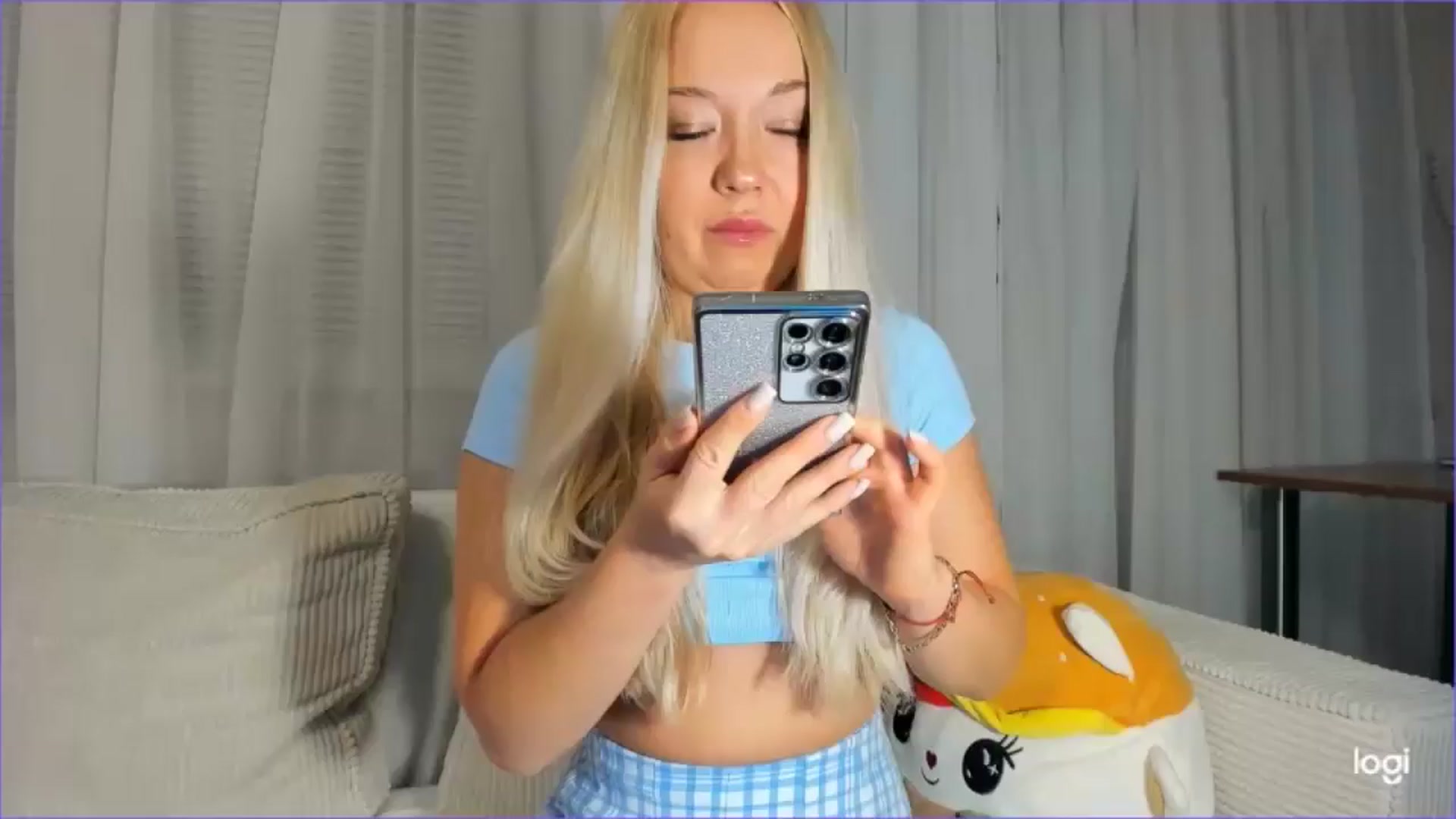 Gallery image thumbnail from FlamingoDream's myfreecams stream on, 09/10/2025, 20:23 image 12 of 20