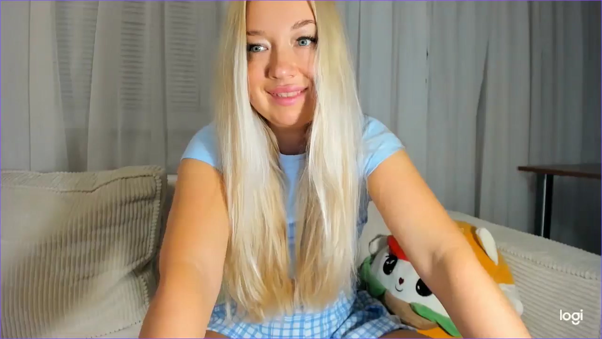 Gallery image thumbnail from FlamingoDream's myfreecams stream on, 09/10/2025, 23:00 image 7 of 20