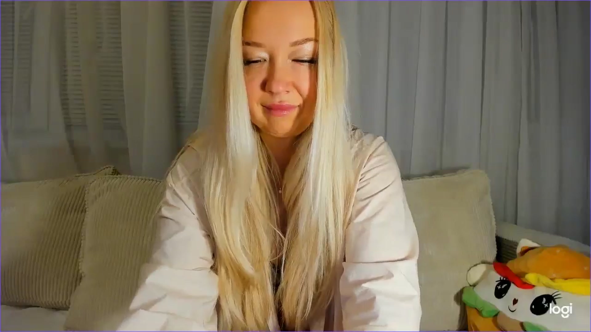 Gallery image thumbnail from FlamingoDream's myfreecams stream on, 09/15/2025, 22:23 image 5 of 20