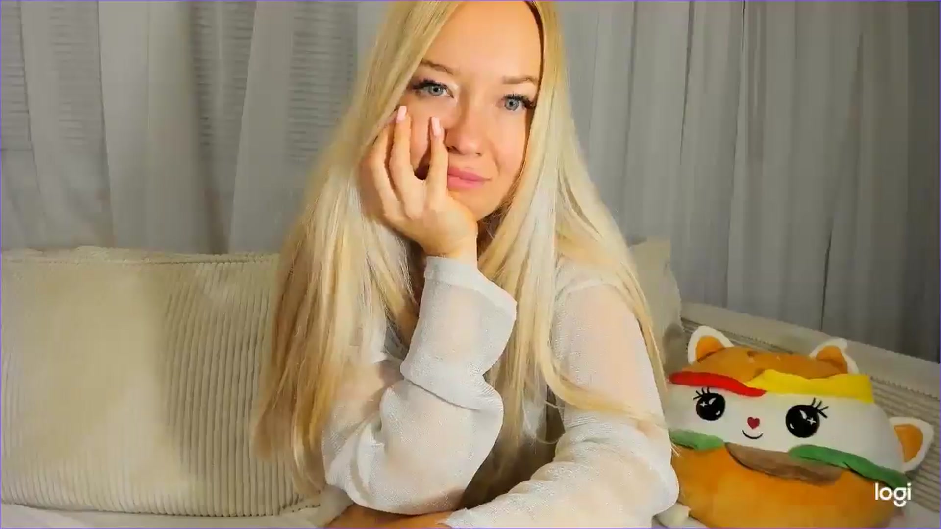 Gallery image thumbnail from FlamingoDream's myfreecams stream on, 09/17/2025, 24:00 image 8 of 20